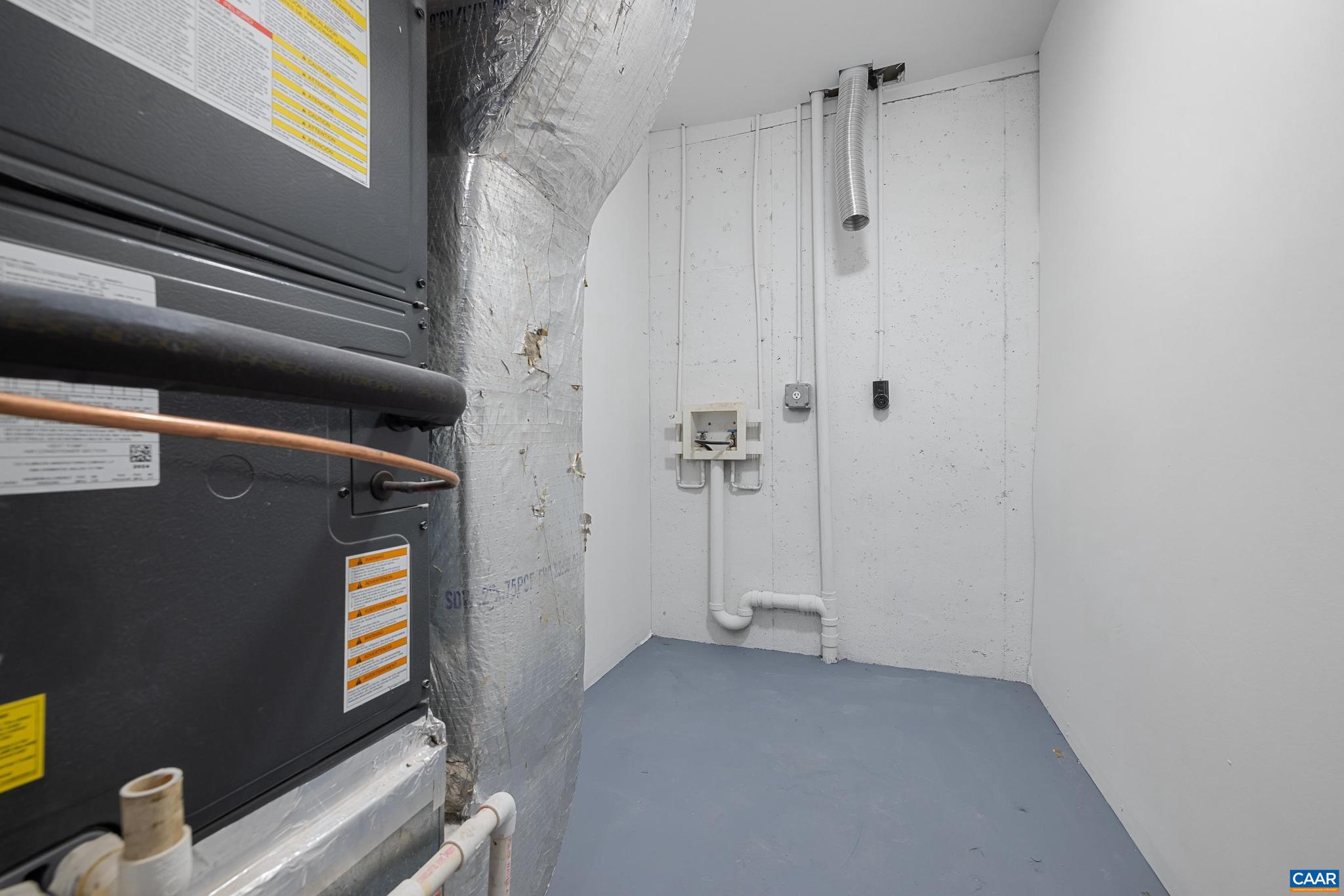 LAKE MONTICELLO - Residential