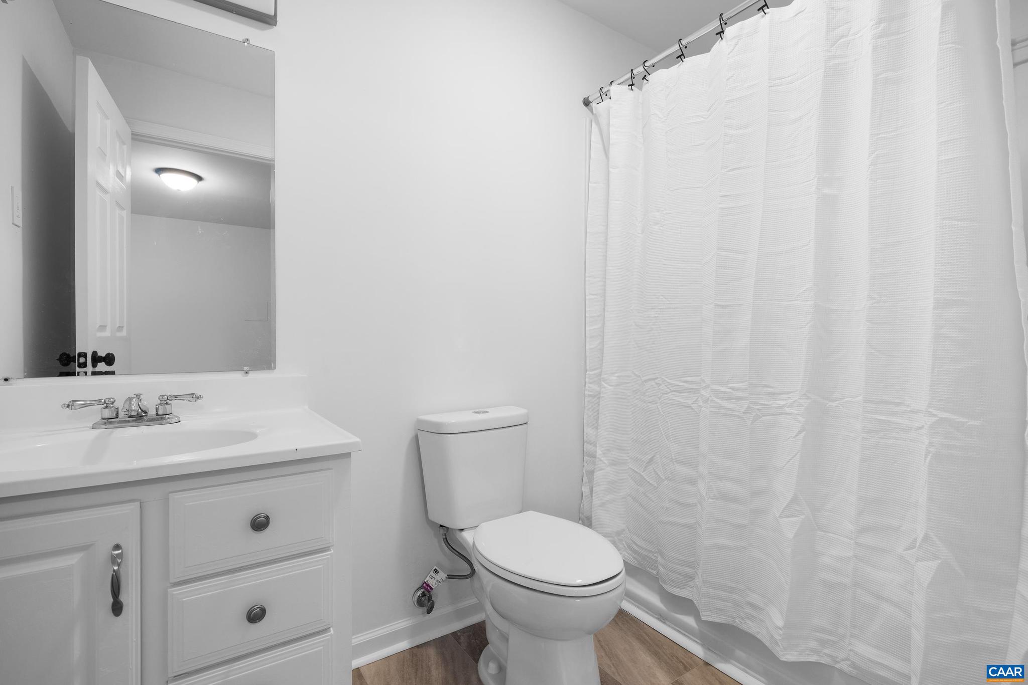 LAKE MONTICELLO - Residential