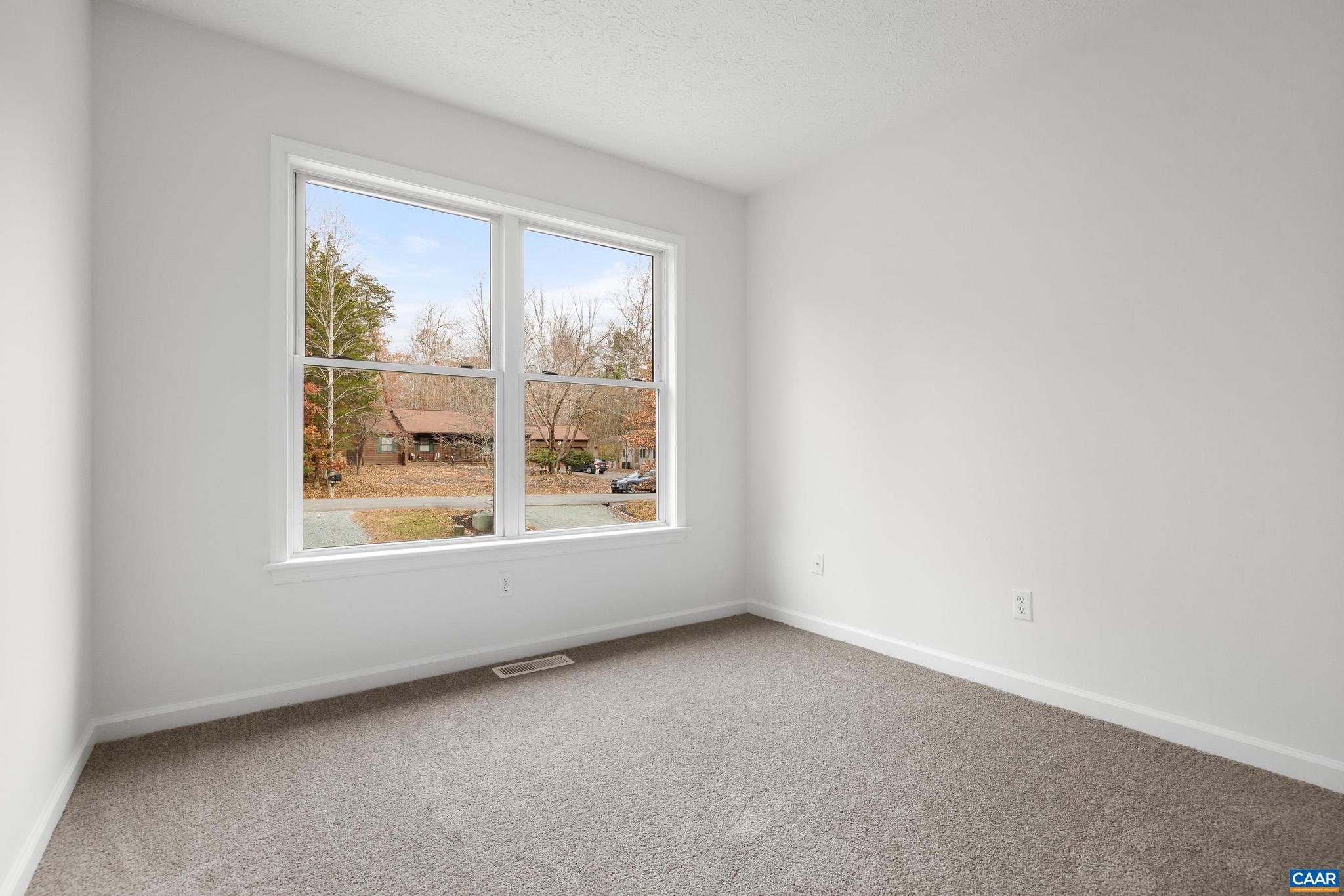 LAKE MONTICELLO - Residential