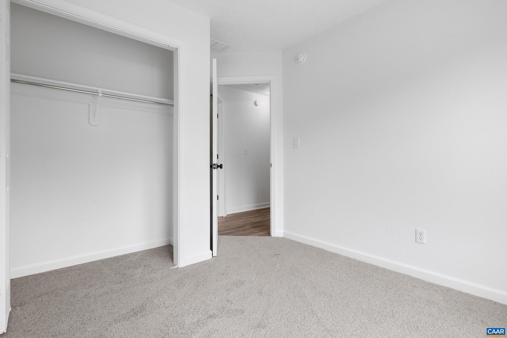 LAKE MONTICELLO - Residential