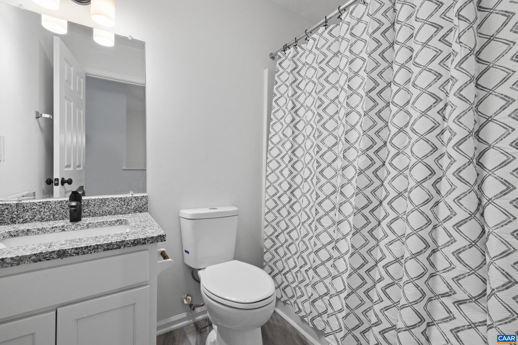 LAKE MONTICELLO - Residential