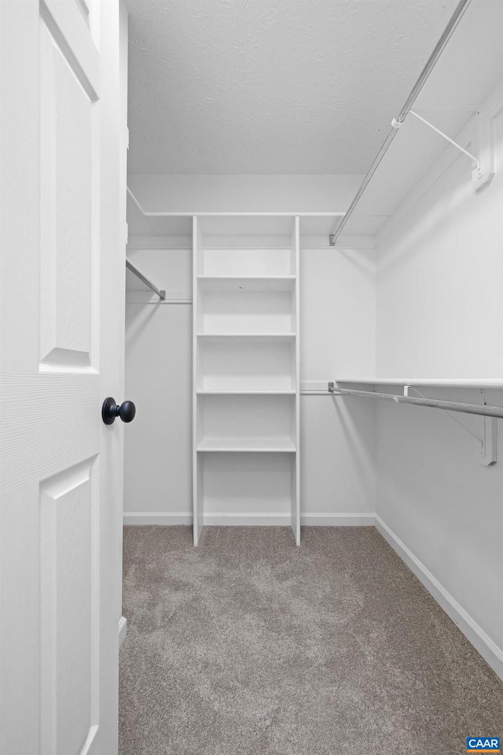 LAKE MONTICELLO - Residential