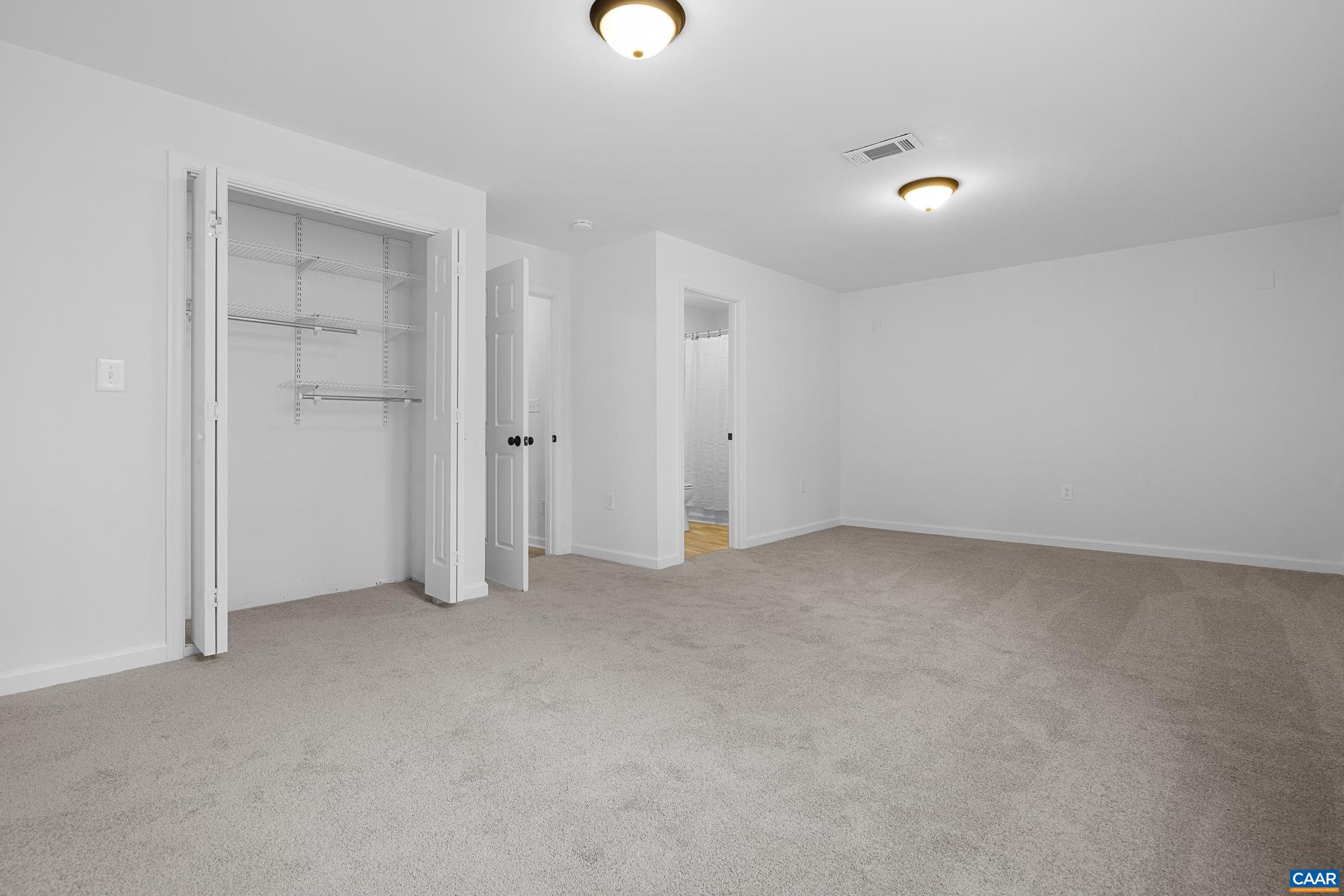 LAKE MONTICELLO - Residential