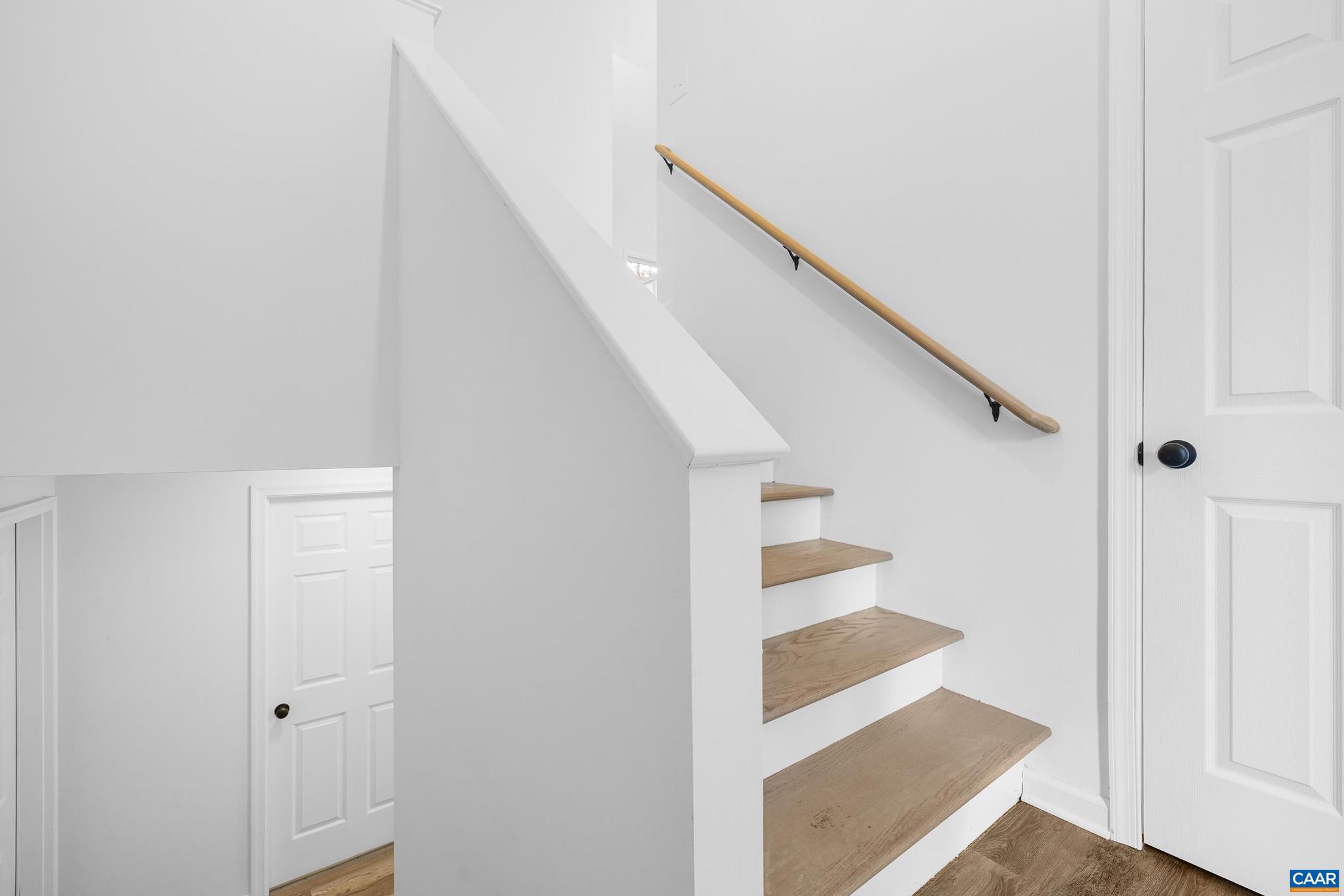 LAKE MONTICELLO - Residential