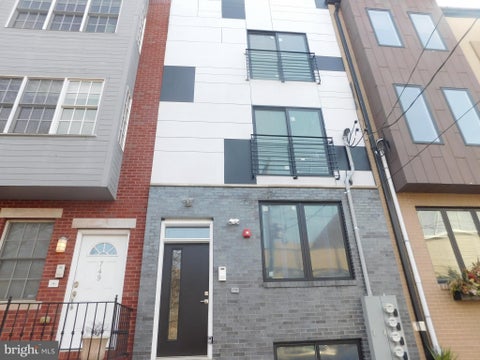 Multifamily For Sale - 751 S 17th Street<br/> PHILADELPHIA, PA 19146