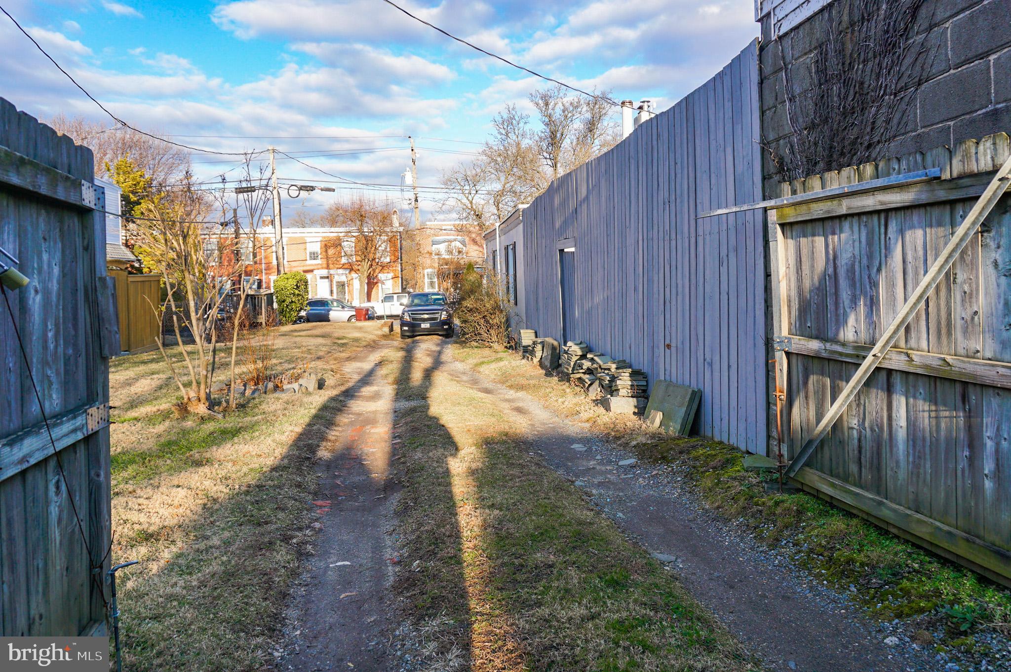 1914 SHALLCROSS AVENUE OFF