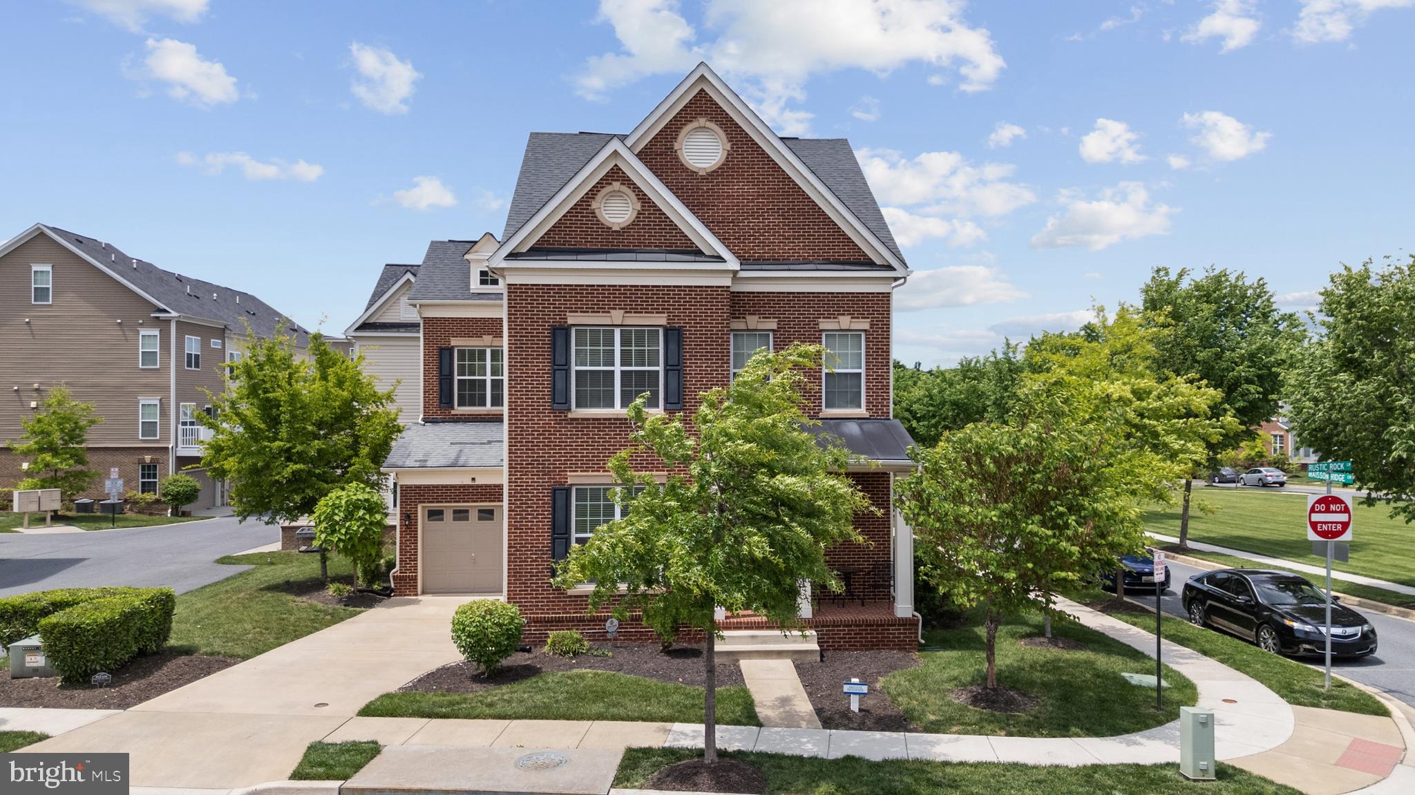 BRICK YARD STATION - Residential