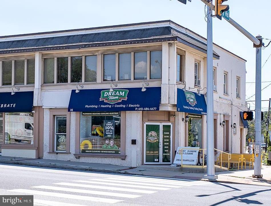 Welcome to 1 S Valley Rd, #201!
Freshly updated 3 Bedroom, 1 Bath apartment in the heart of Paoli, walkable to the Septa and Amtrack Paoli station, Wawa, Starbucks, as well as many restaurants and shops. This rental is light and bright and has been freshly renovated including new vinyl plank flooring, new carpet in the bedrooms, window treatments, and recessed lighting. The updated Bathroom shines with a new vanity, LED lighted mirror, ceramic tile flooring, a sleek glass shower enclosure, and a skylight that brightens the space. All three bedrooms are nicely sized.
The large, eat-in Kitchen features newer stainless-steel appliances (oven, dishwasher, and electric range), plenty of cabinet storage, and space for a kitchen table. A full-size washer and dryer are located in the unit for added convenience. Window air conditioning units are included and maintained by the owner for your comfort.
Take the Amtrak direct to New York City and SEPTA train to Center City Philadelphia. Located in the highly regarded Tredyffrin-Easttown (TE) School District known for its excellent education.
