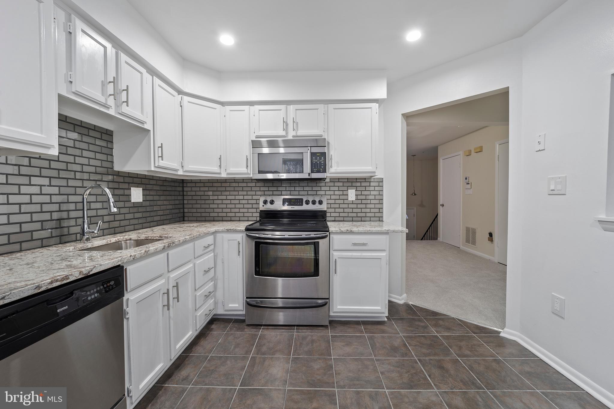 REGENCY TOWNS - Residential