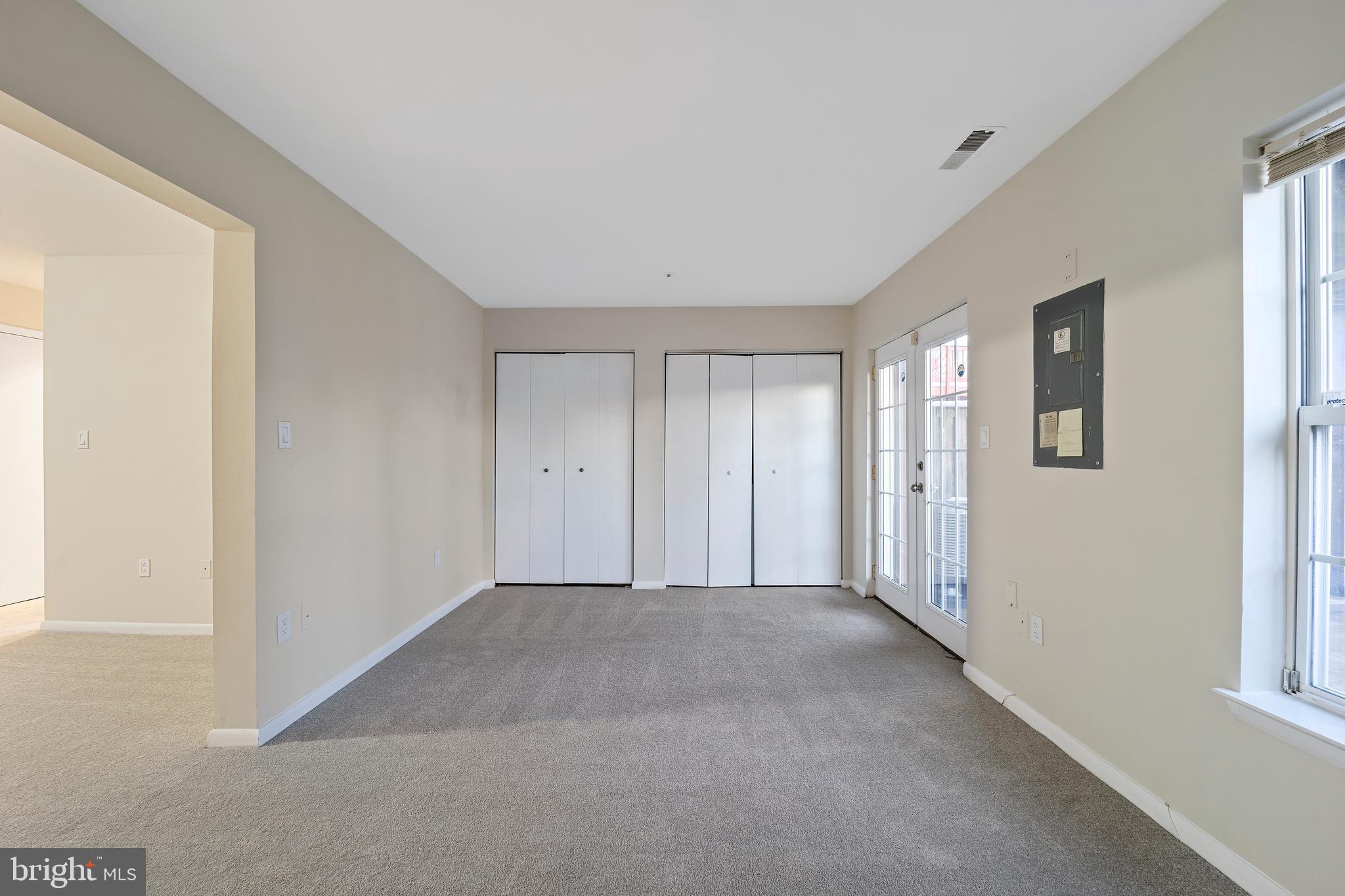 REGENCY TOWNS - Residential