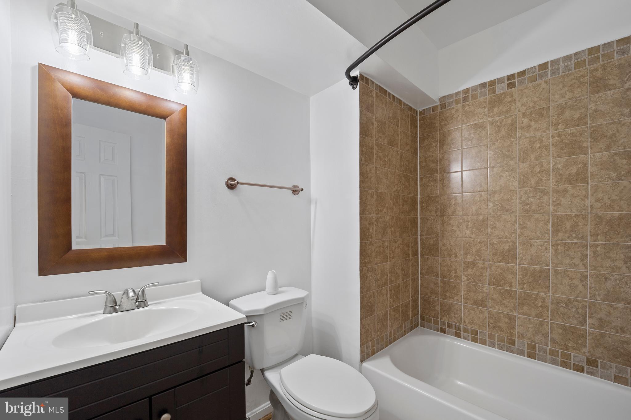 REGENCY TOWNS - Residential