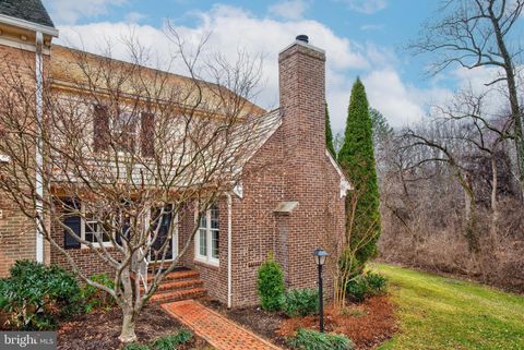 Photo of 10714 Brewer House Rd, ROCKVILLE, MD 20852 (MLS # MDMC2216252)