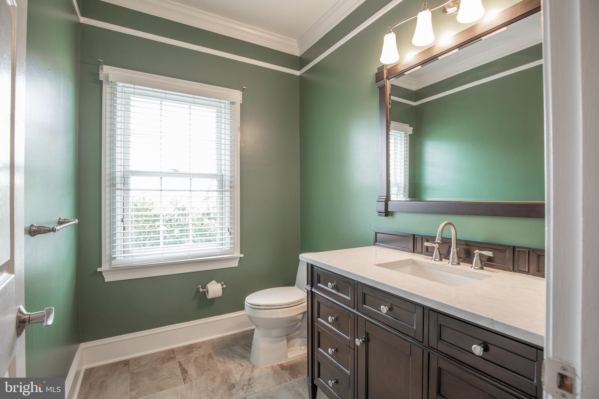 HIDDEN LAKE - Residential