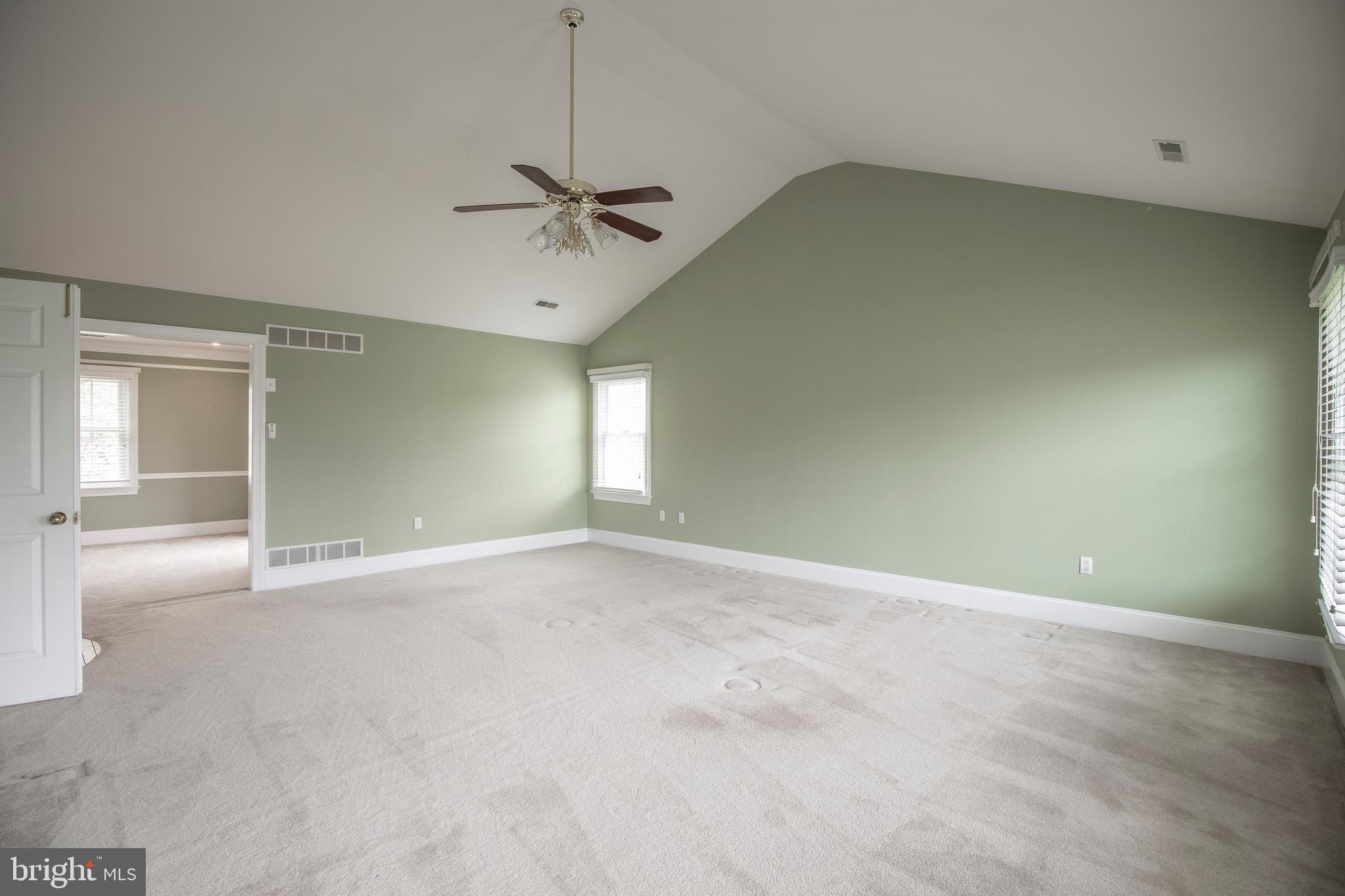 HIDDEN LAKE - Residential