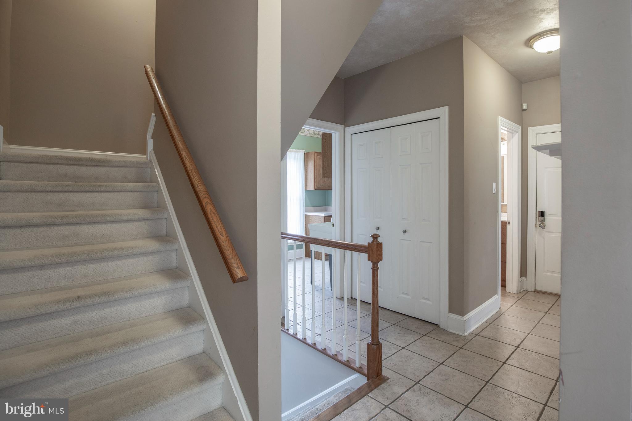 HIDDEN LAKE - Residential