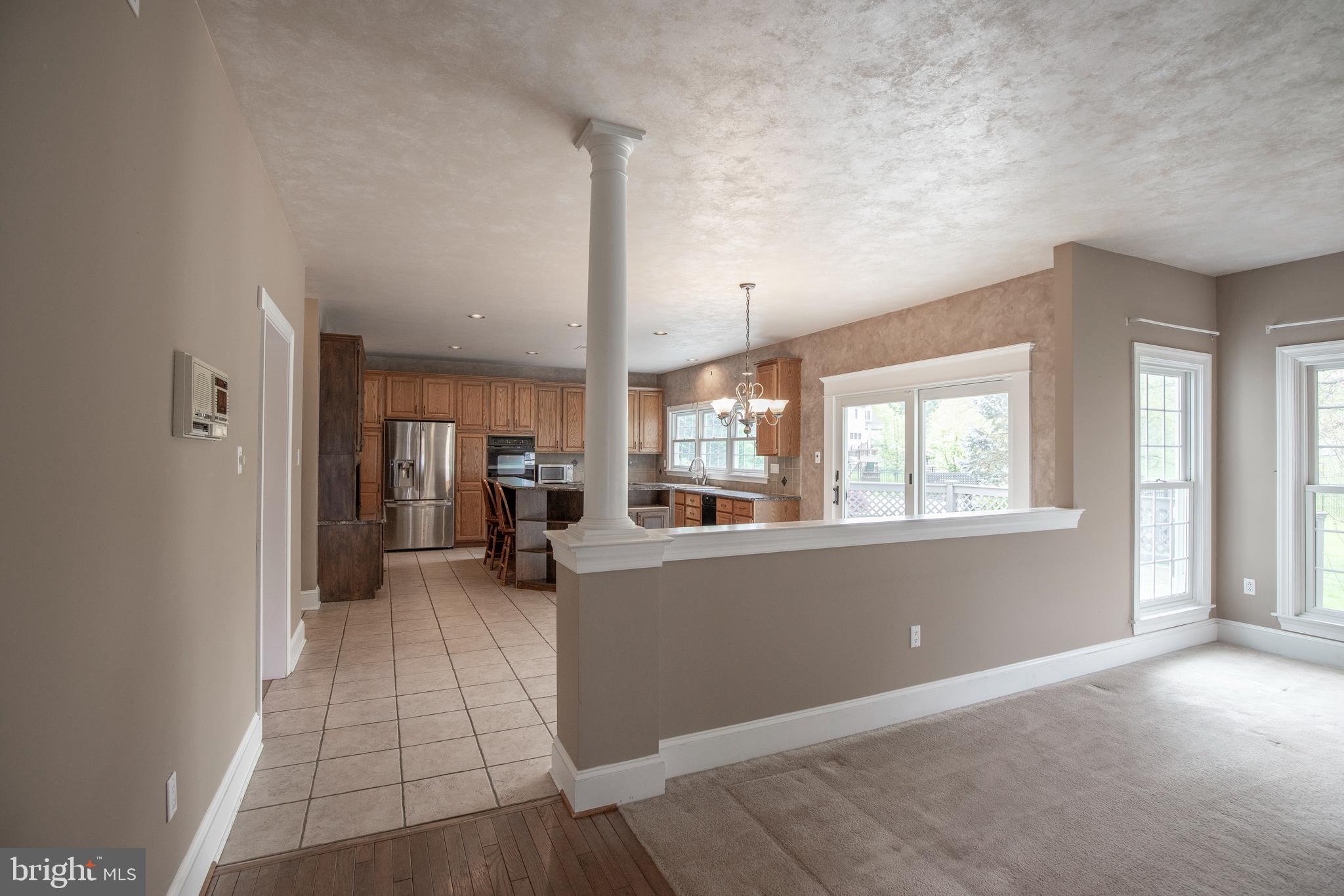 HIDDEN LAKE - Residential