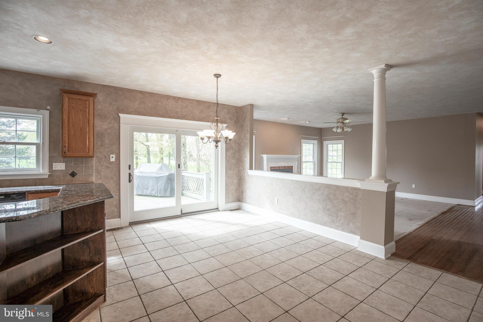 HIDDEN LAKE - Residential