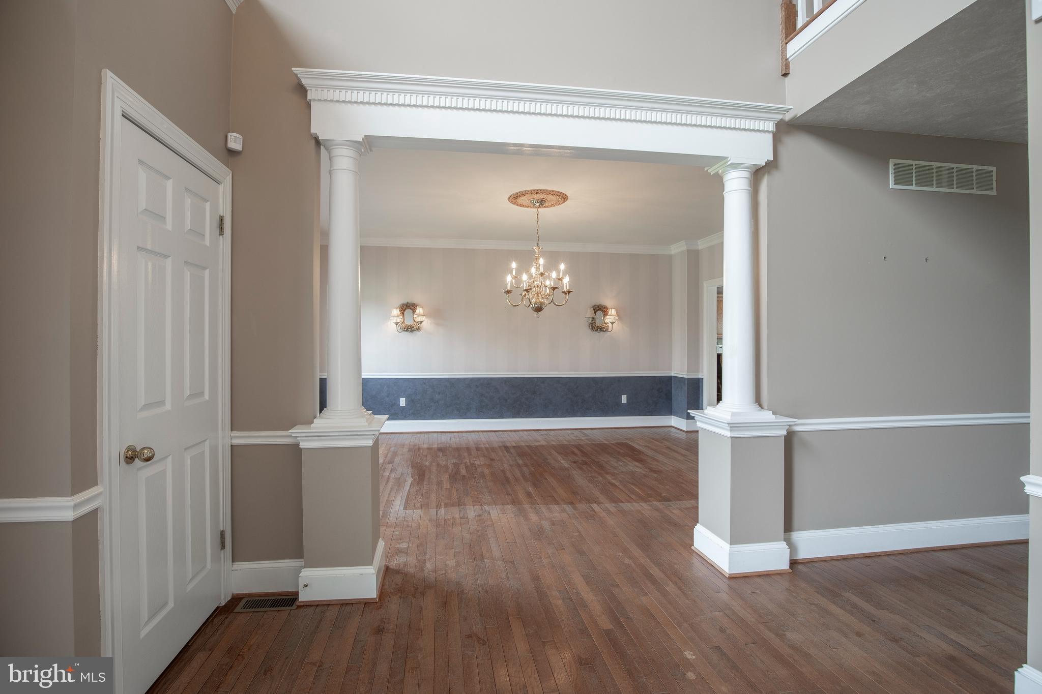 HIDDEN LAKE - Residential