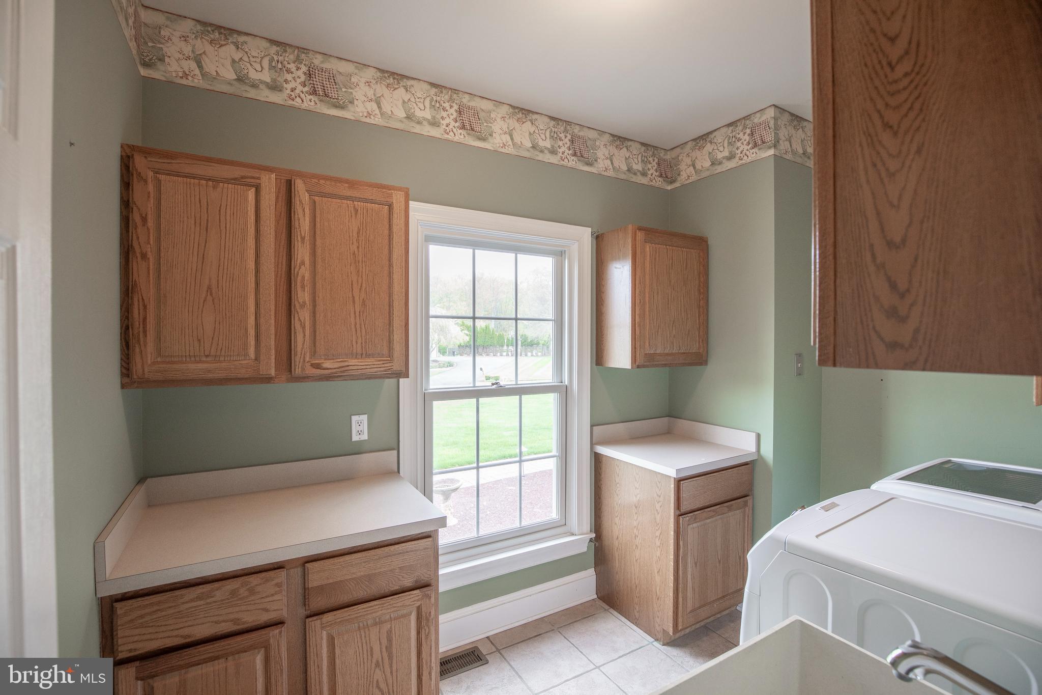 HIDDEN LAKE - Residential