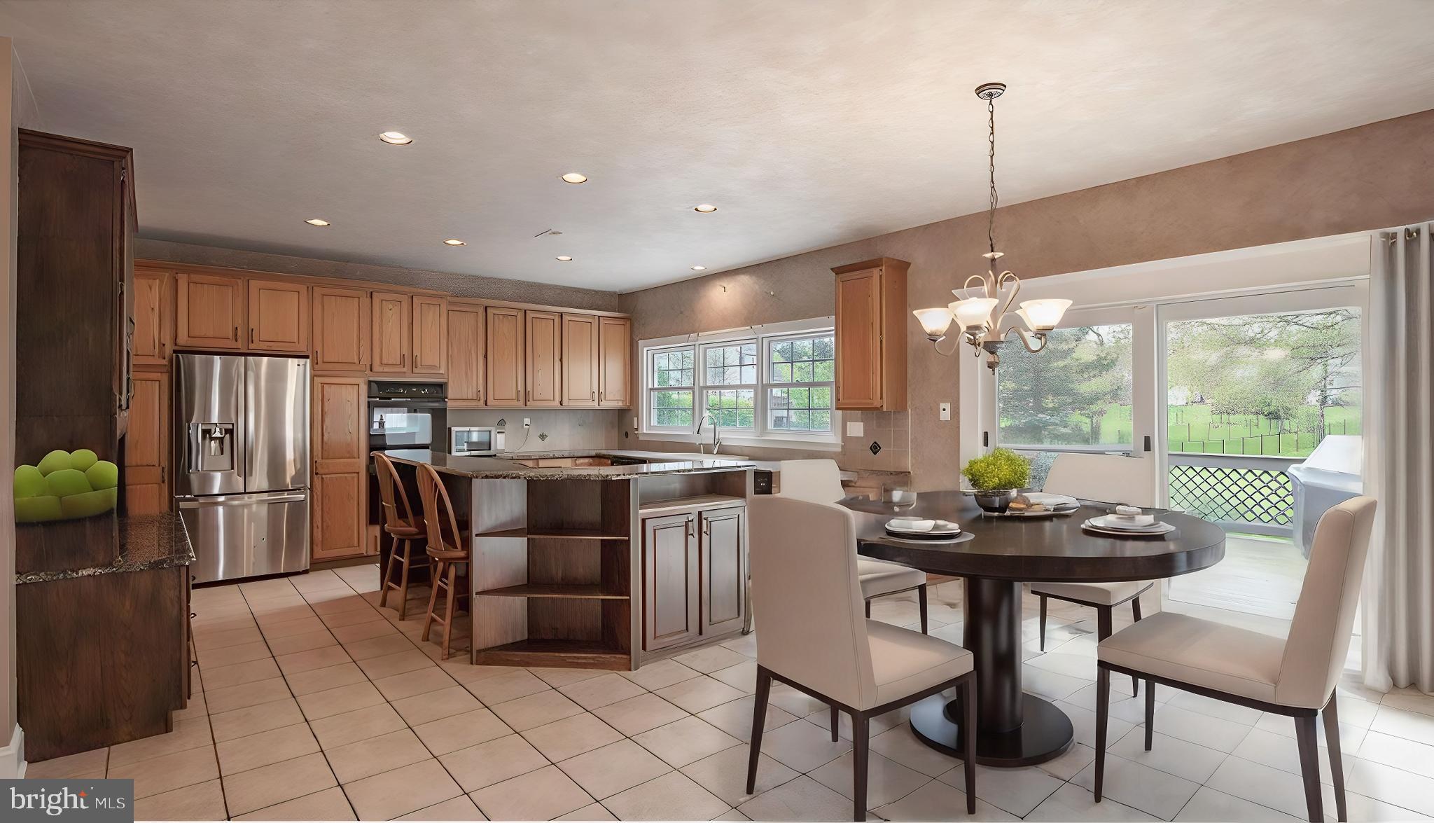 HIDDEN LAKE - Residential