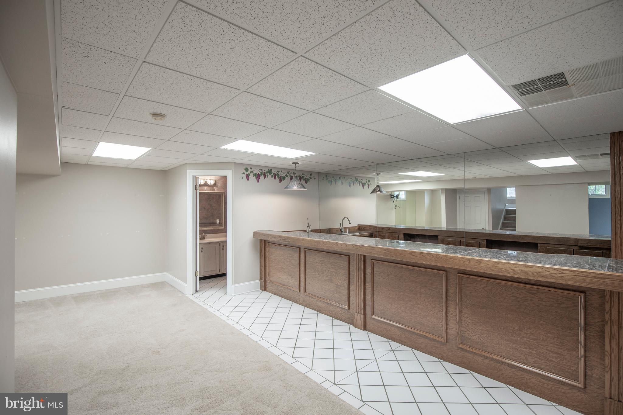 HIDDEN LAKE - Residential