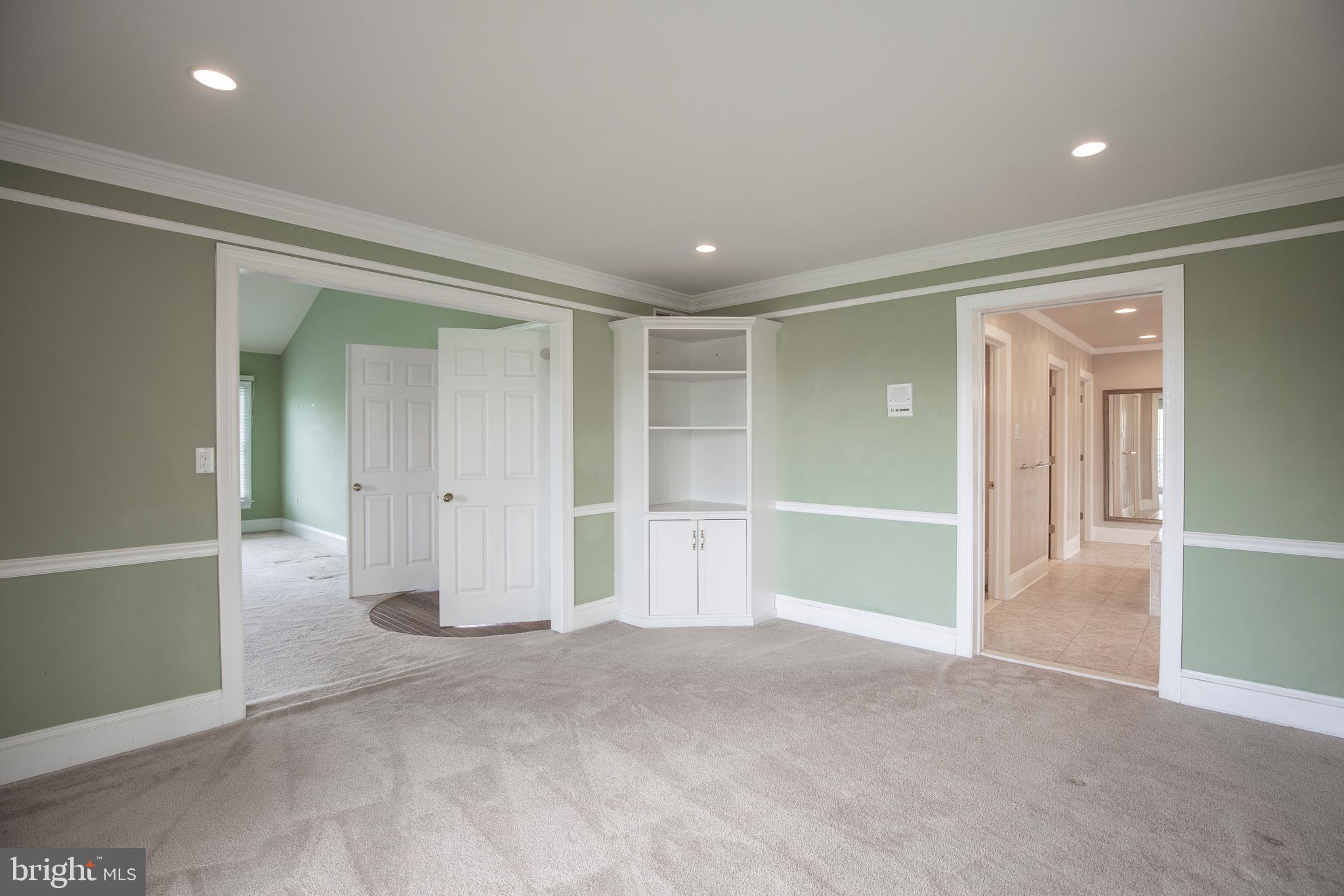 HIDDEN LAKE - Residential