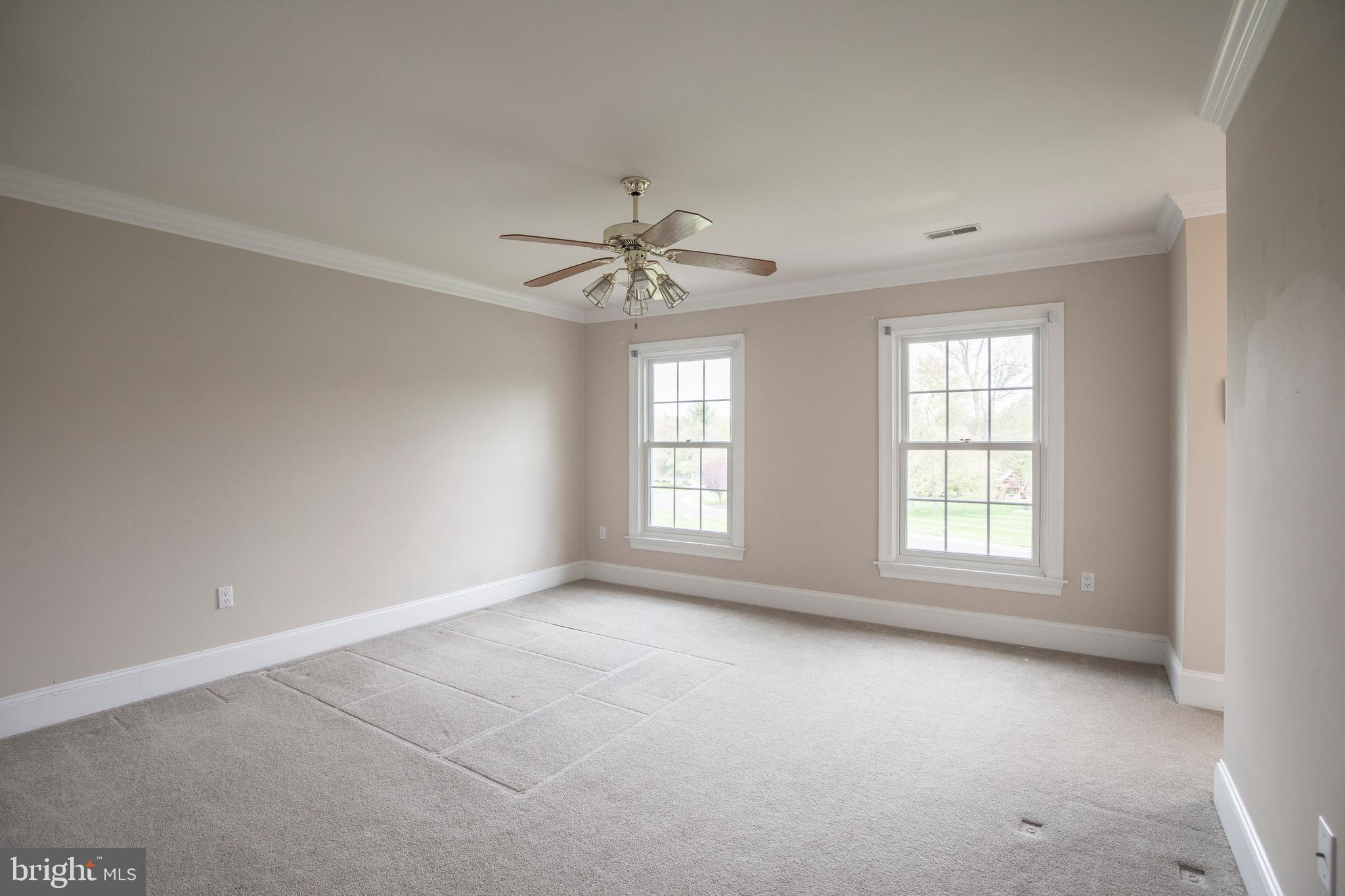 HIDDEN LAKE - Residential