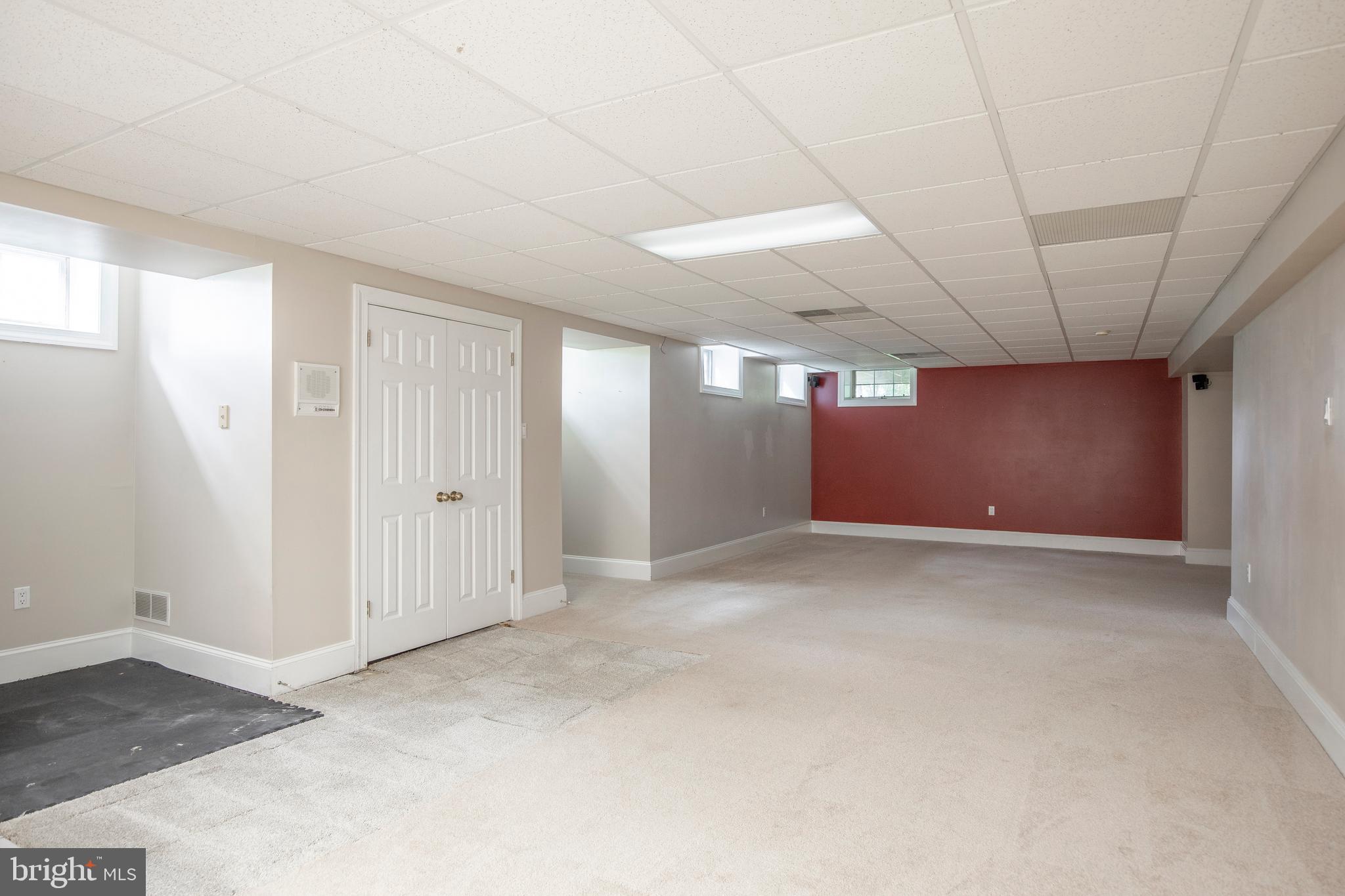 HIDDEN LAKE - Residential