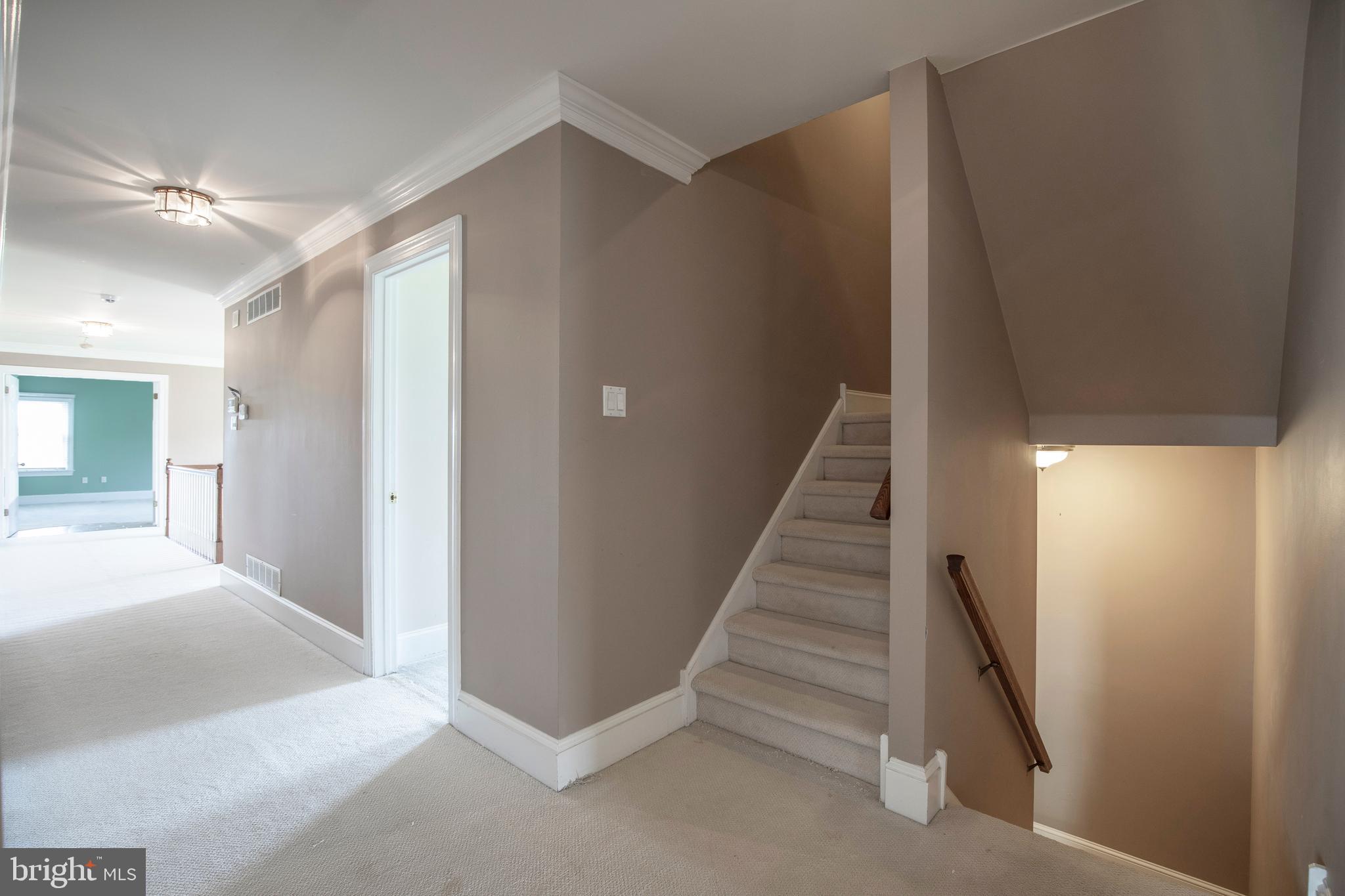 HIDDEN LAKE - Residential