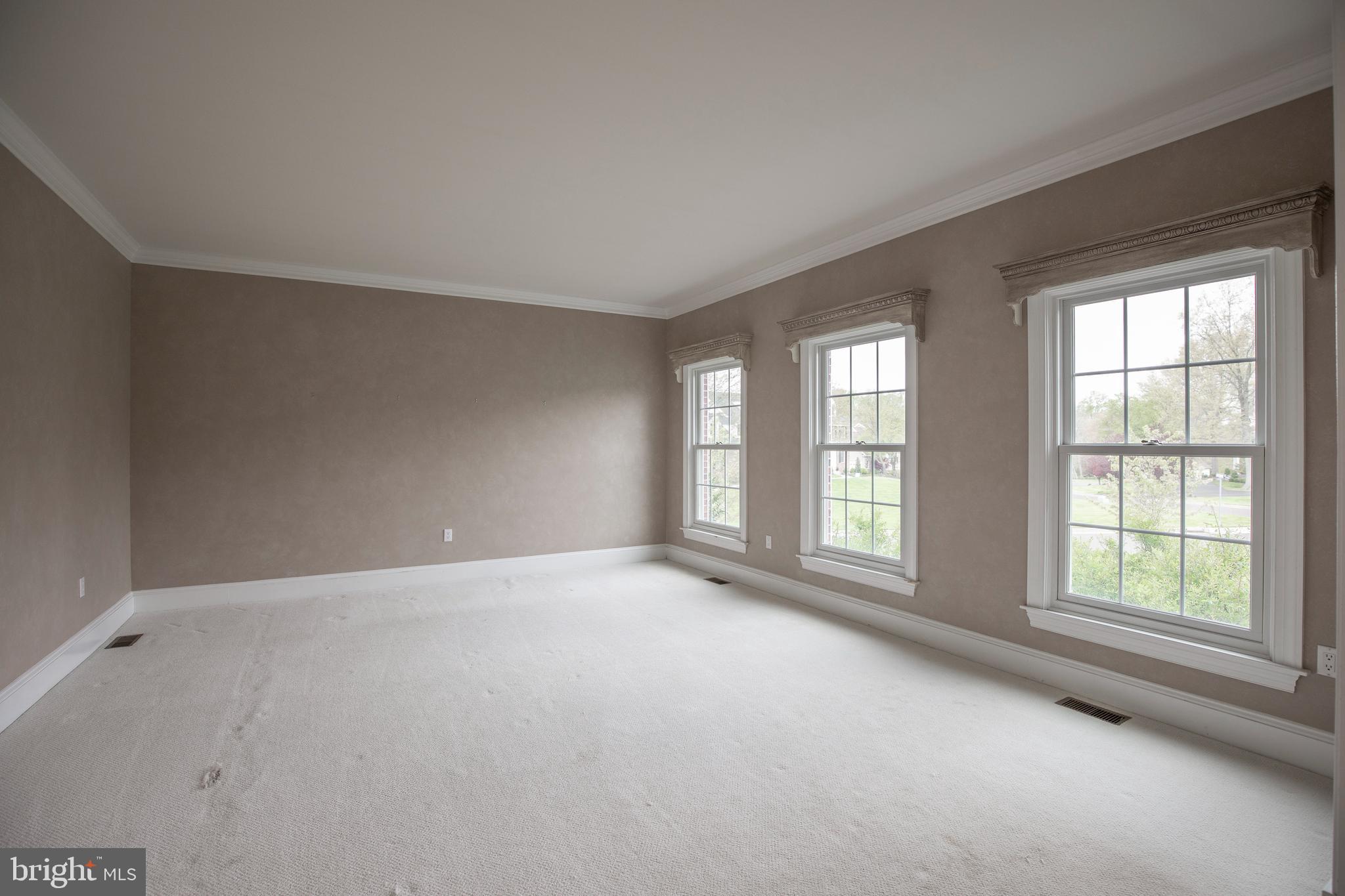 HIDDEN LAKE - Residential