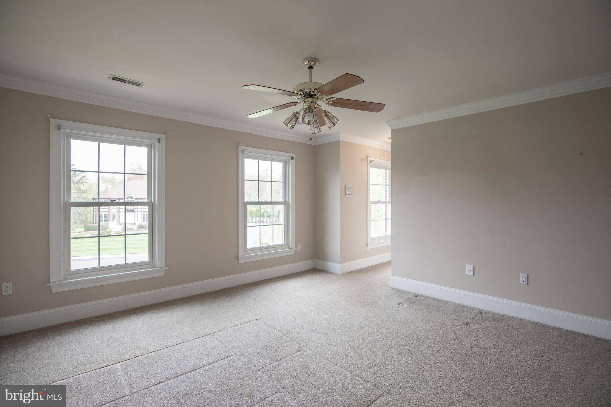 HIDDEN LAKE - Residential