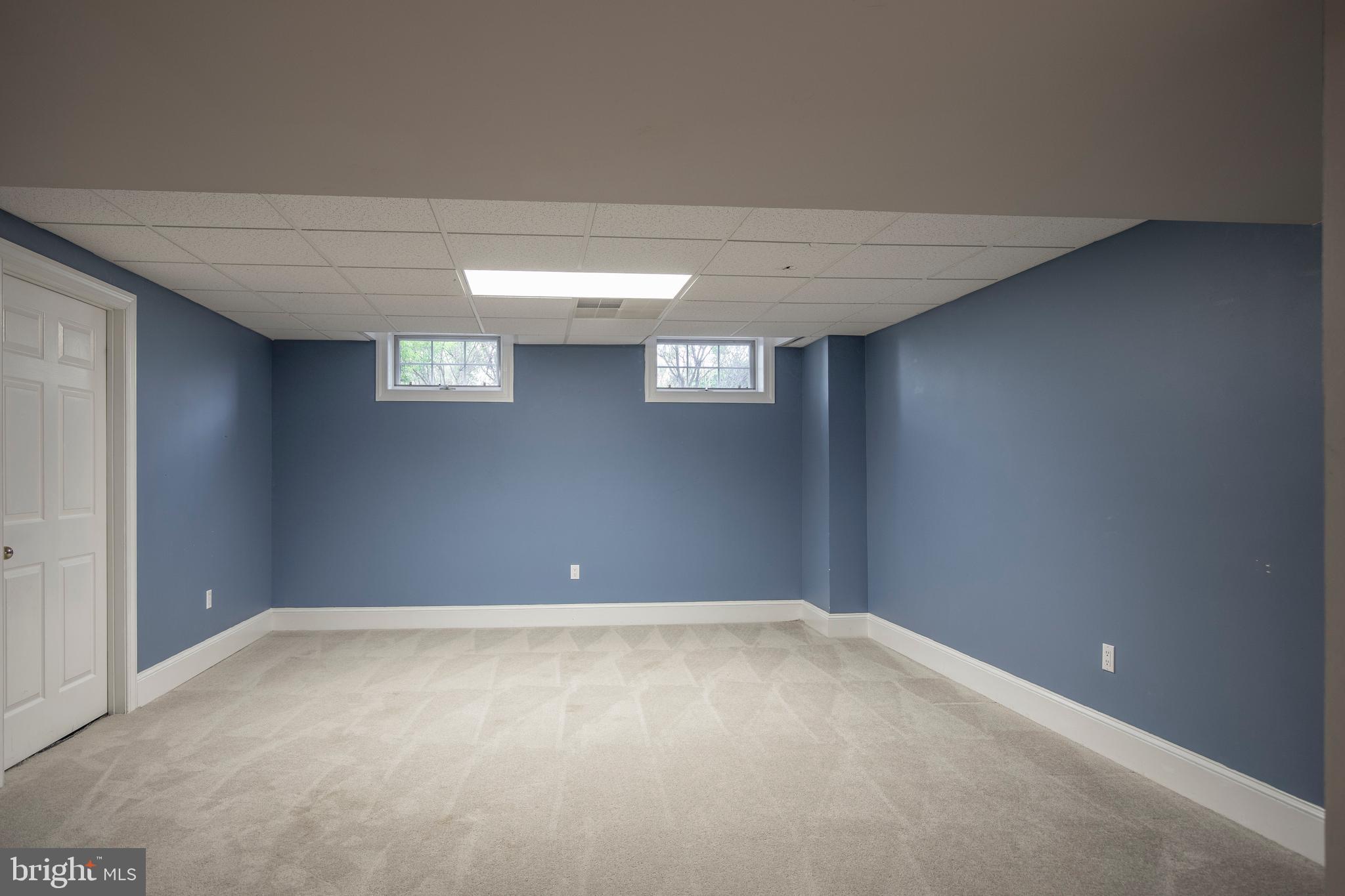 HIDDEN LAKE - Residential