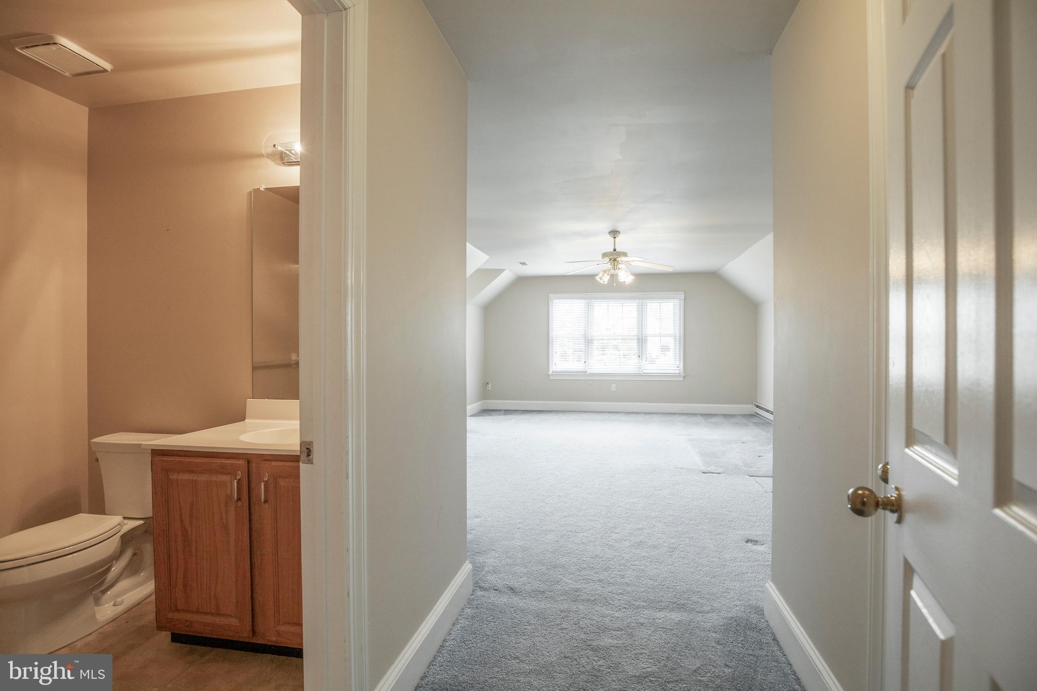 HIDDEN LAKE - Residential