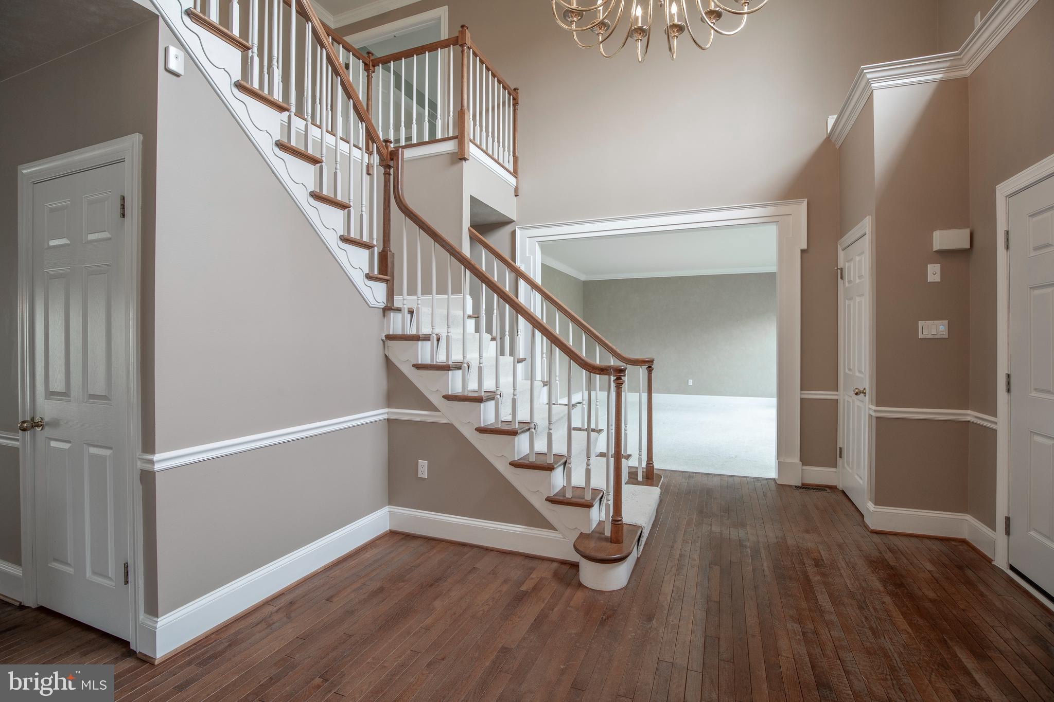 HIDDEN LAKE - Residential