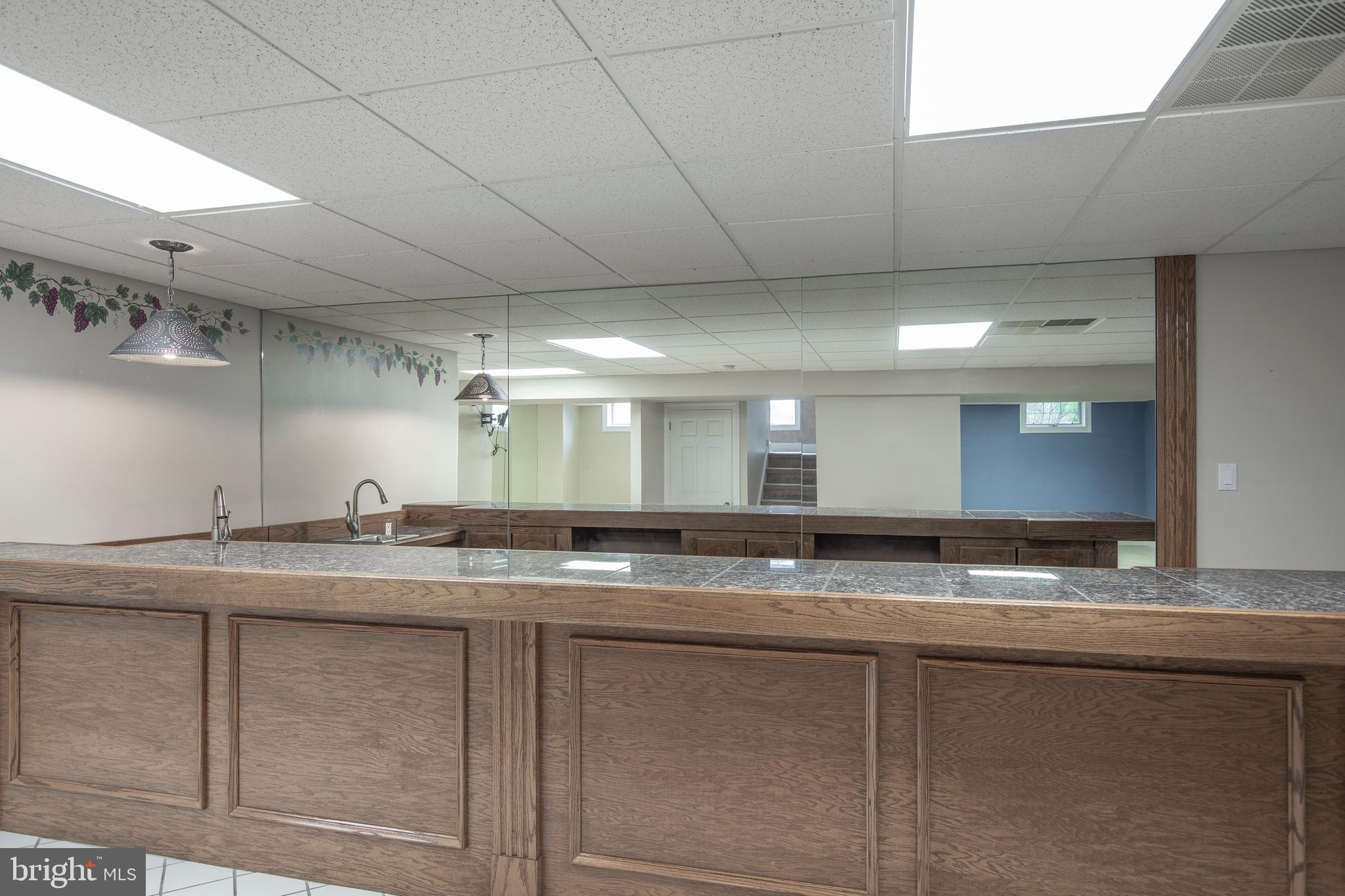 HIDDEN LAKE - Residential