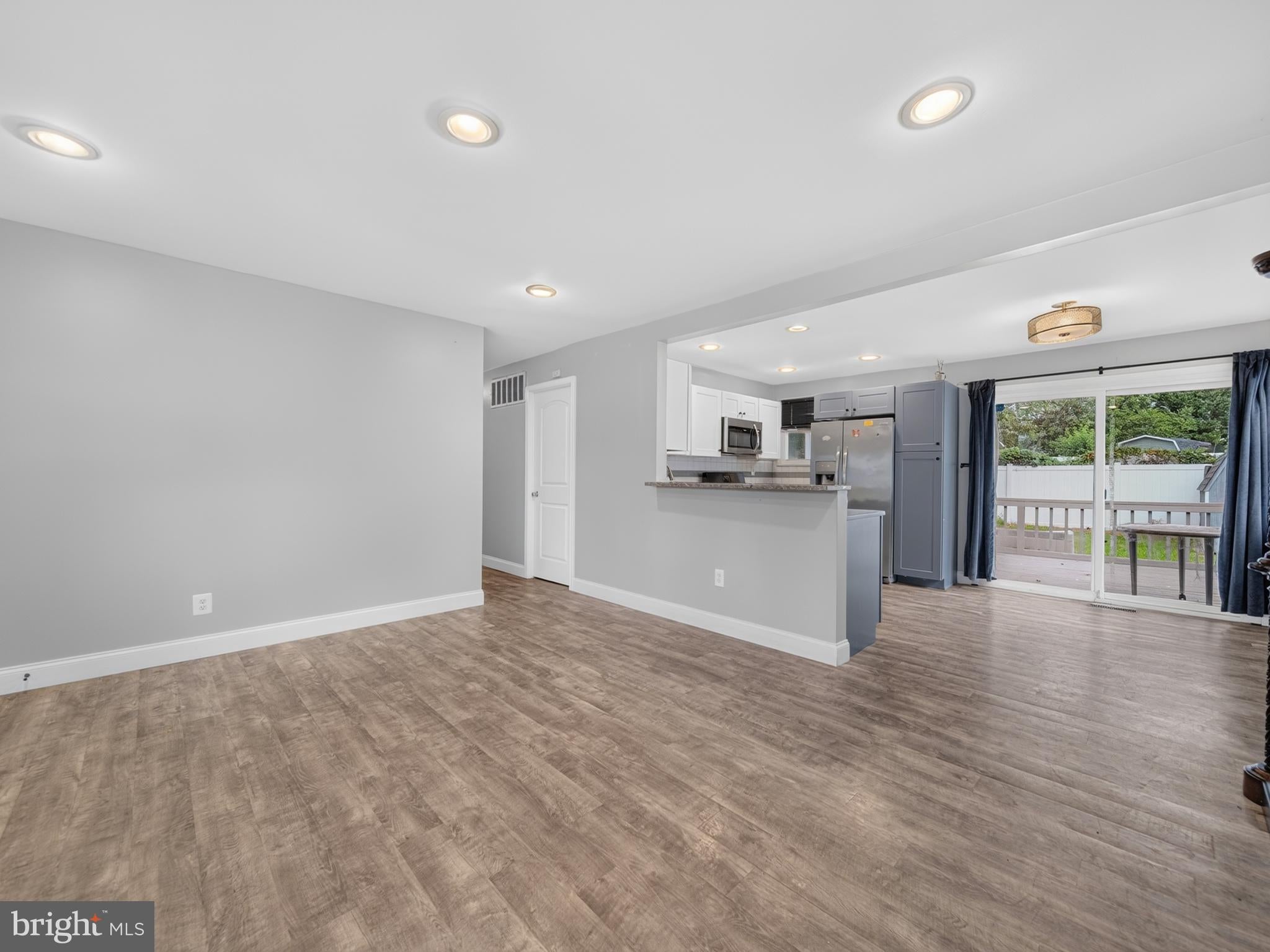 504 HAMLEN ROAD
