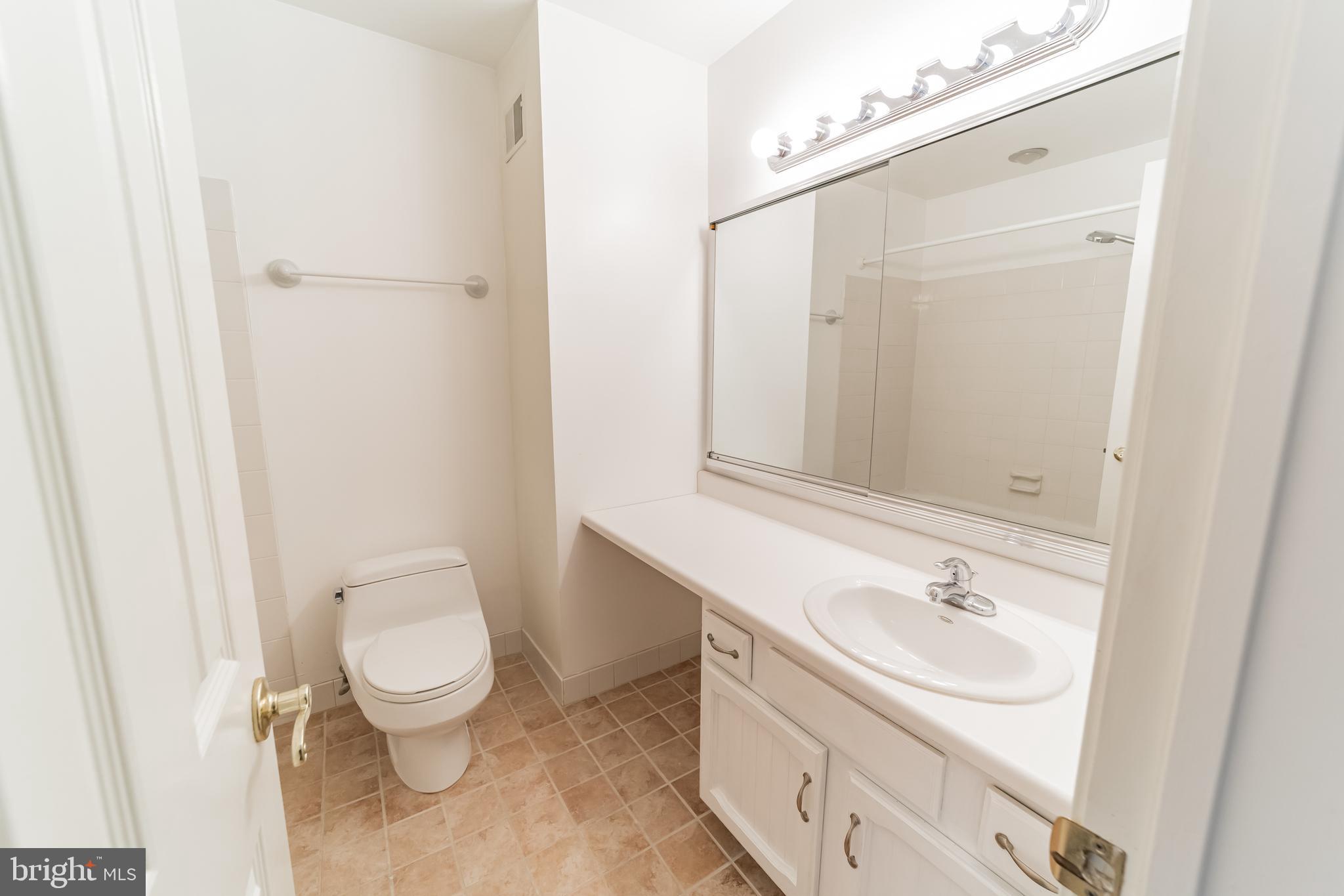 PICKET POST - Residential Lease