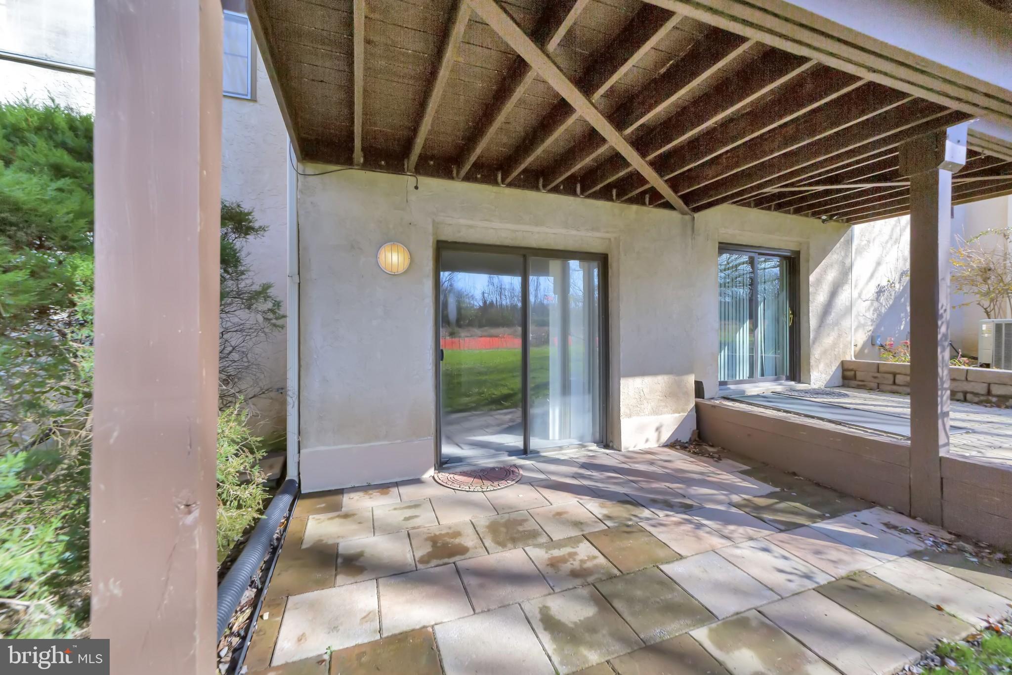 PICKET POST - Residential Lease