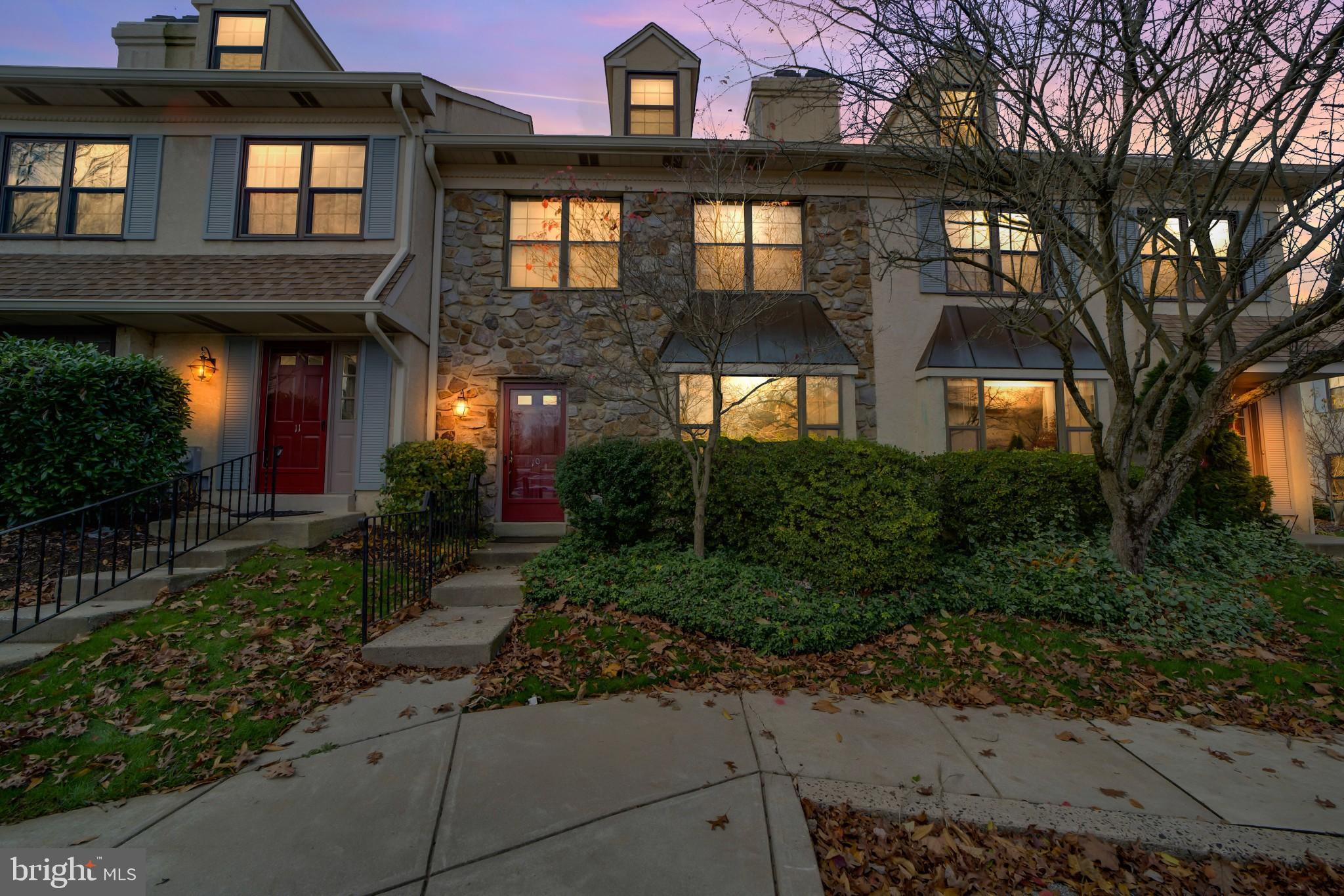 PICKET POST - Residential Lease