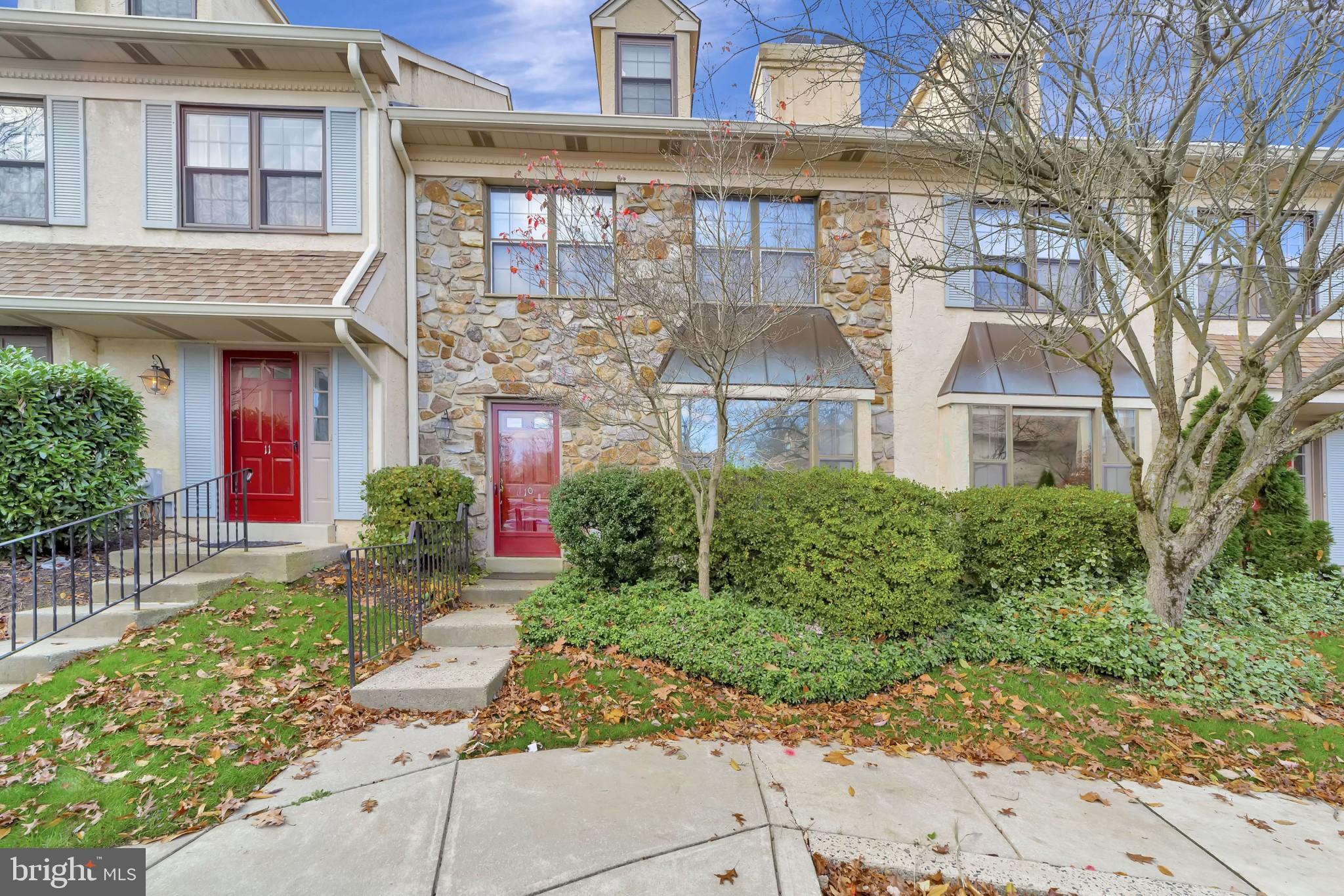 PICKET POST - Residential Lease