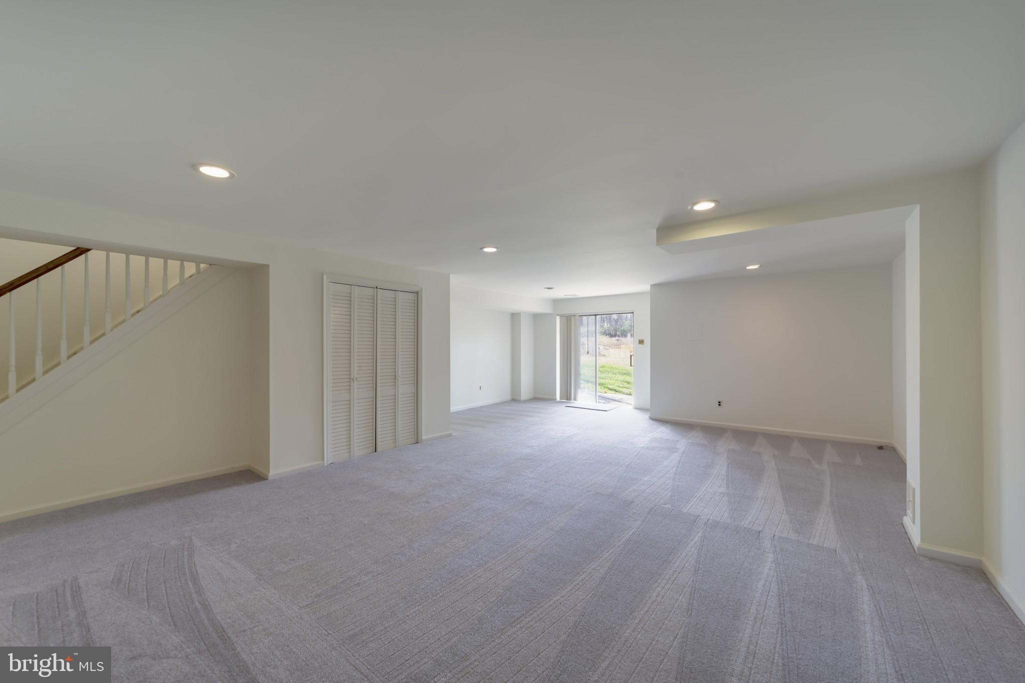 PICKET POST - Residential Lease