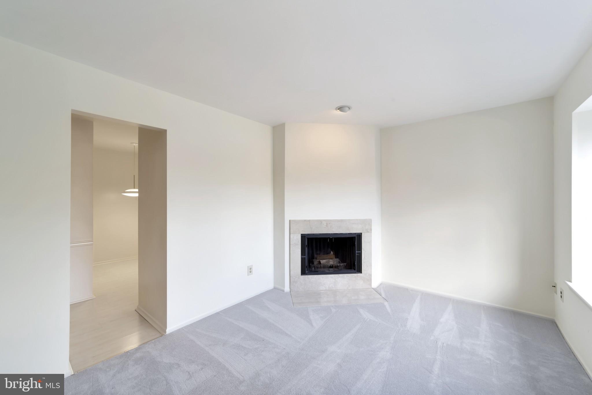 PICKET POST - Residential Lease