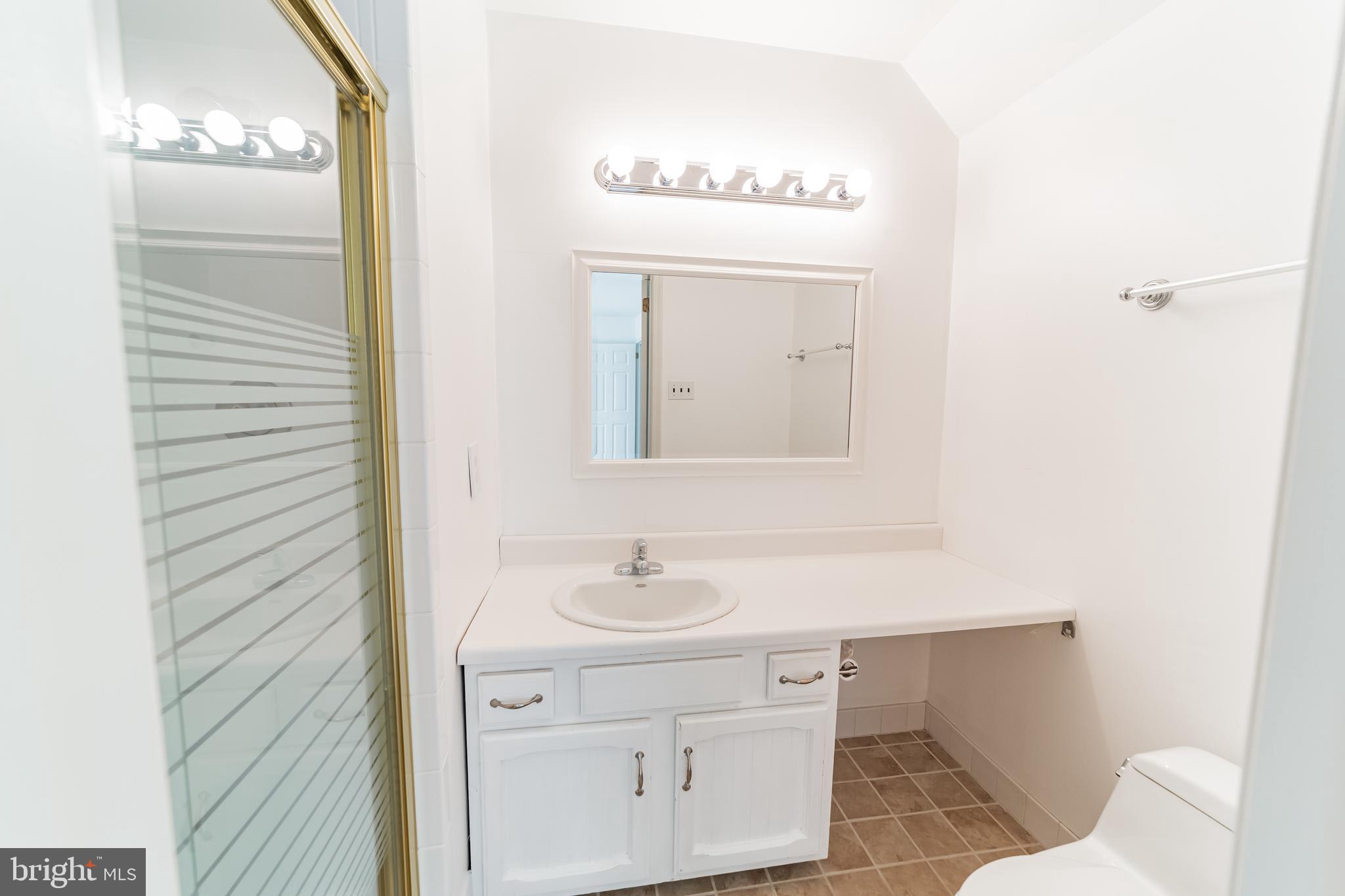 PICKET POST - Residential Lease