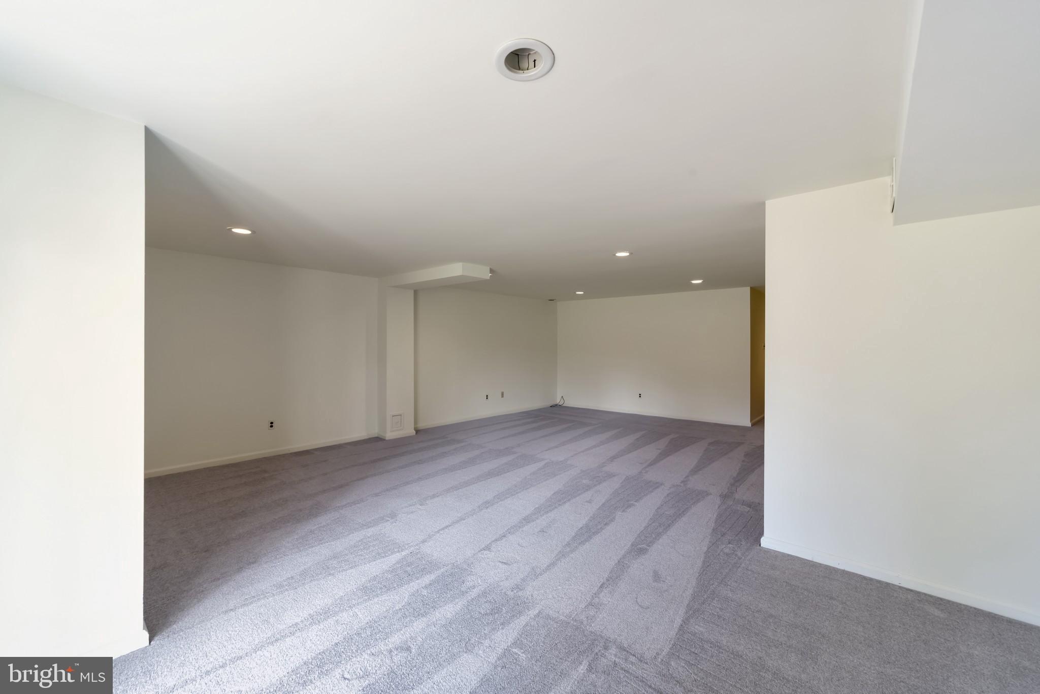 PICKET POST - Residential Lease