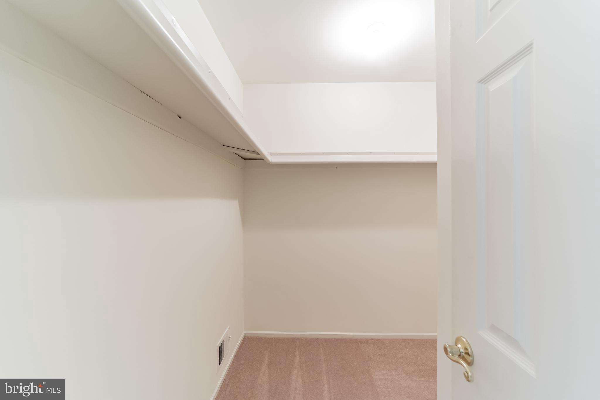 PICKET POST - Residential Lease