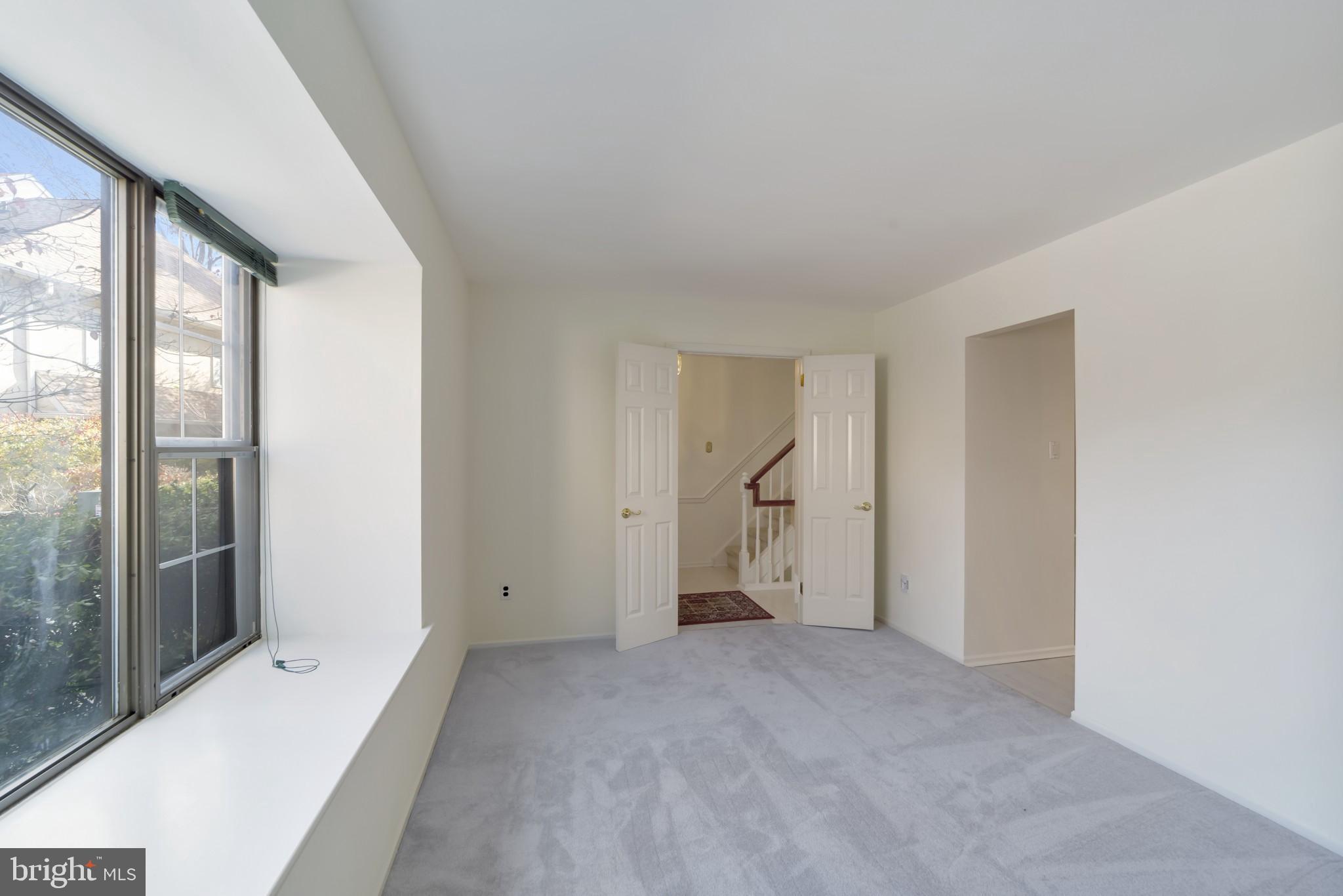 PICKET POST - Residential Lease