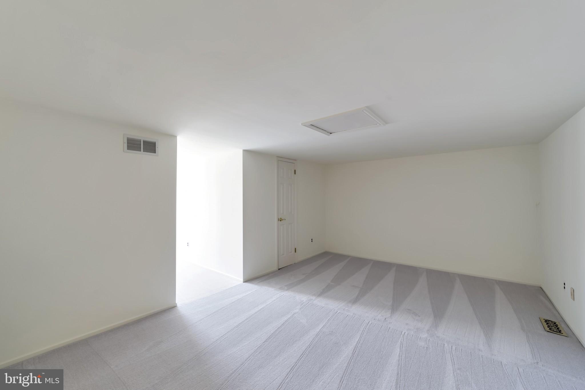 PICKET POST - Residential Lease