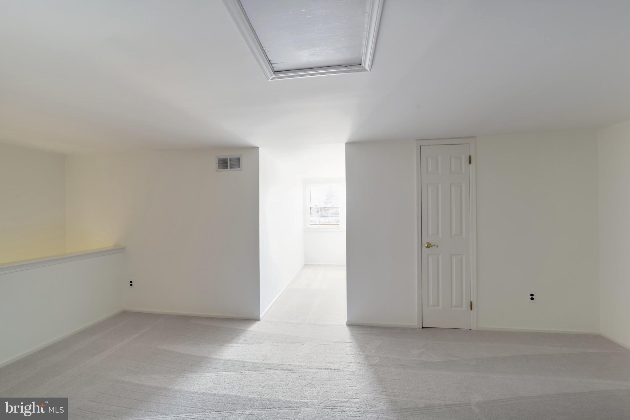 PICKET POST - Residential Lease