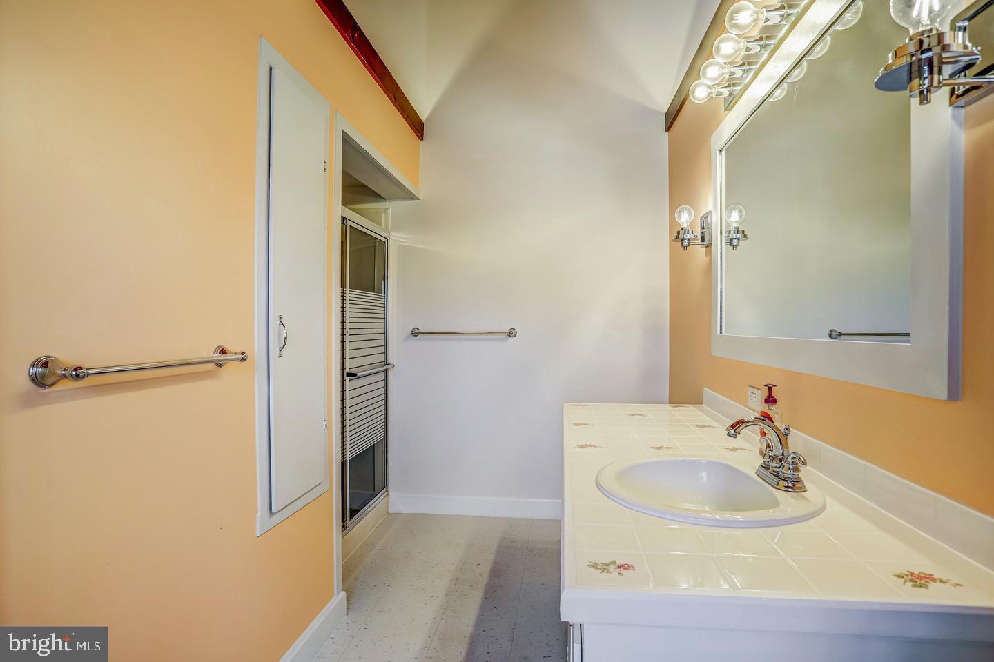 SKYLINE ESTATES - Residential