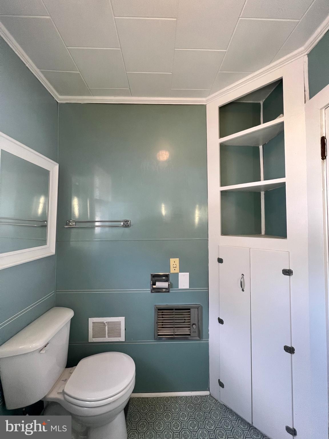 CHARLES TOWN - Residential Lease